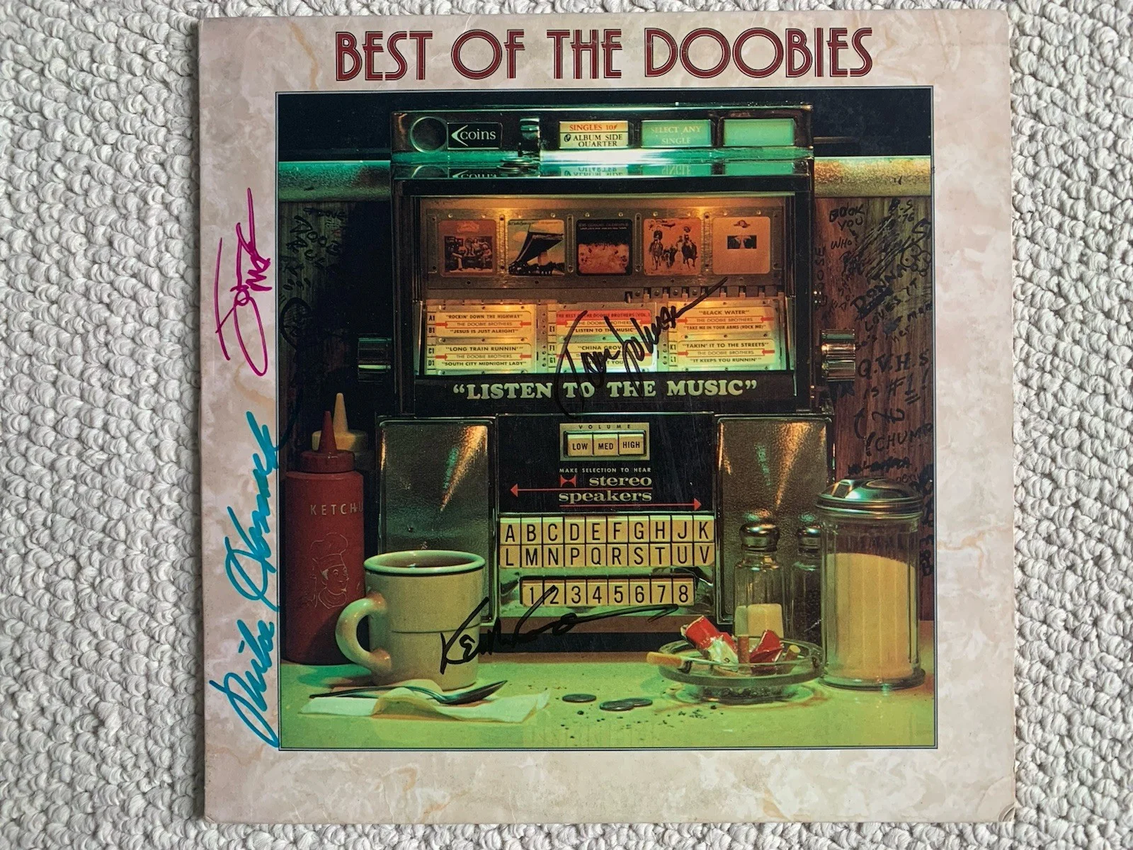 DOOBIE BROTHERS HAND SIGNED BEST OF DOOBIES ALBUM TOM JOHNSTON+MCFEE+2 JSA, изображение 2
