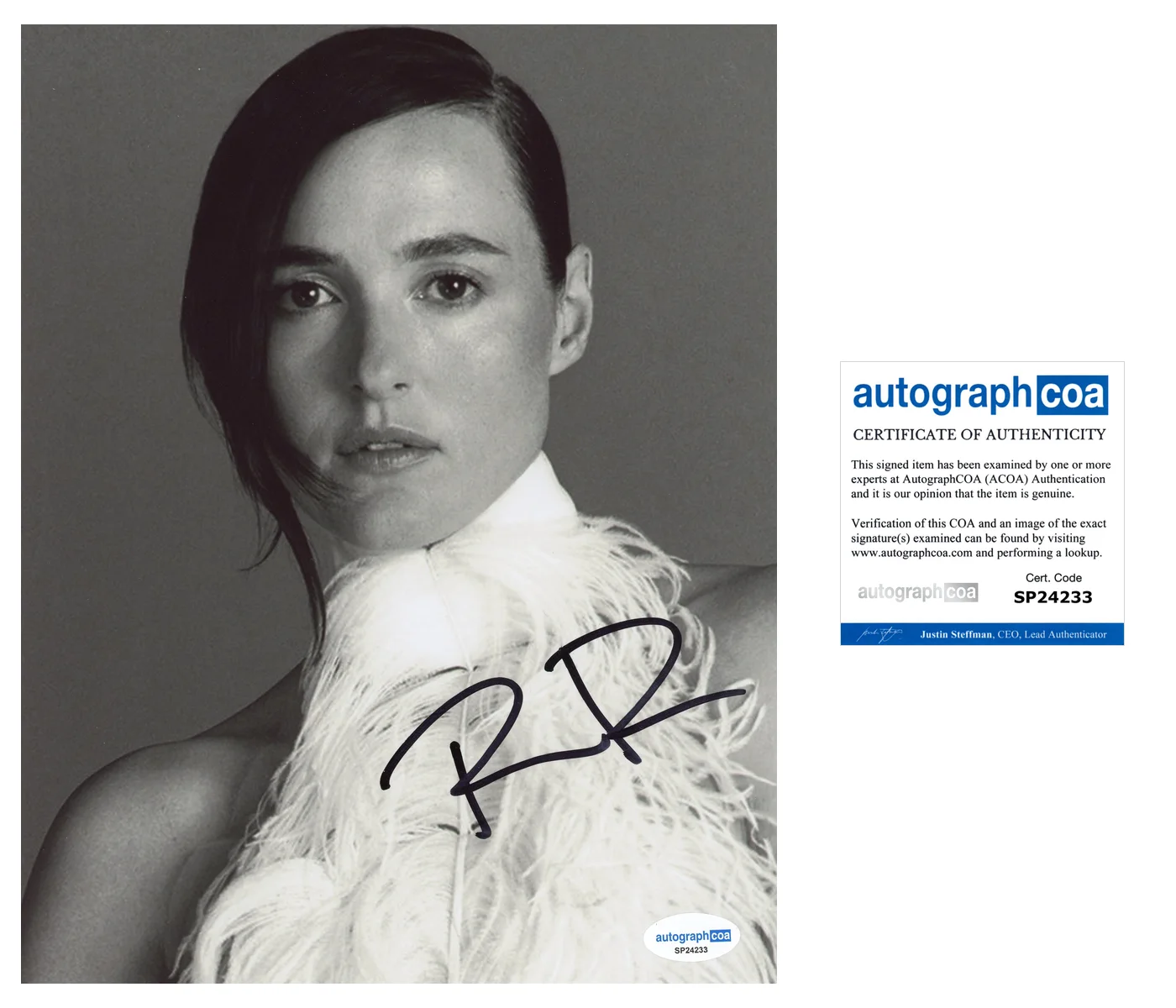 Renate Reinsve — Renate Reinsve Signed Autographed SENTIMENTAL VALUE 8x10 Photo ACOA C