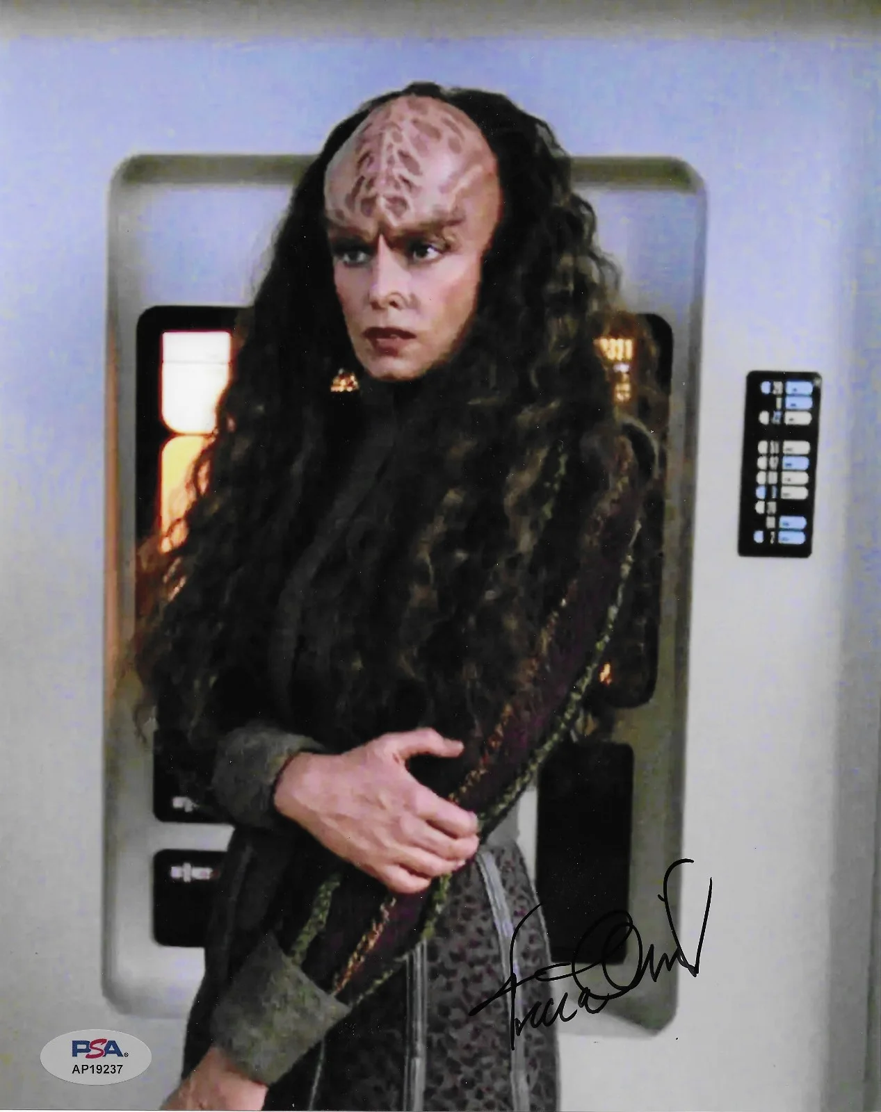 Tricia O'Neil — Tricia O'Neil PSA/DNA Signed 8x10 Photo Autographed Star Trek: Next Generation