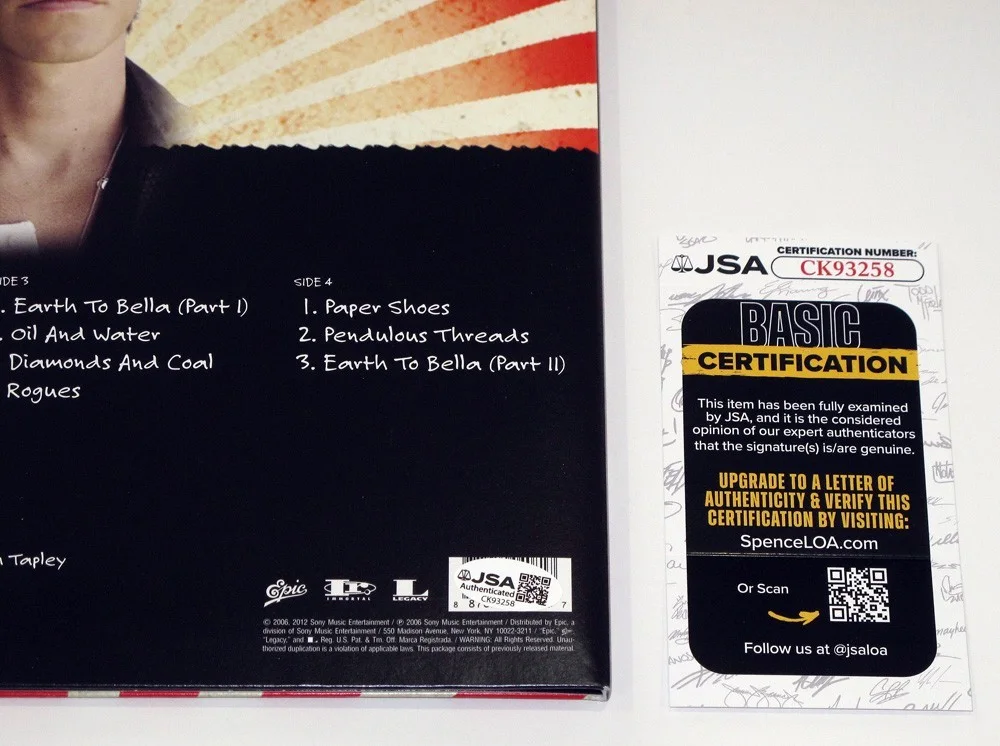 Brandon Boyd - Incubus — Brandon Boyd signed INCUBUS "LIGHT GRENADES" Vinyl Album EX PROOF Anna Molly JSA, изображение 3
