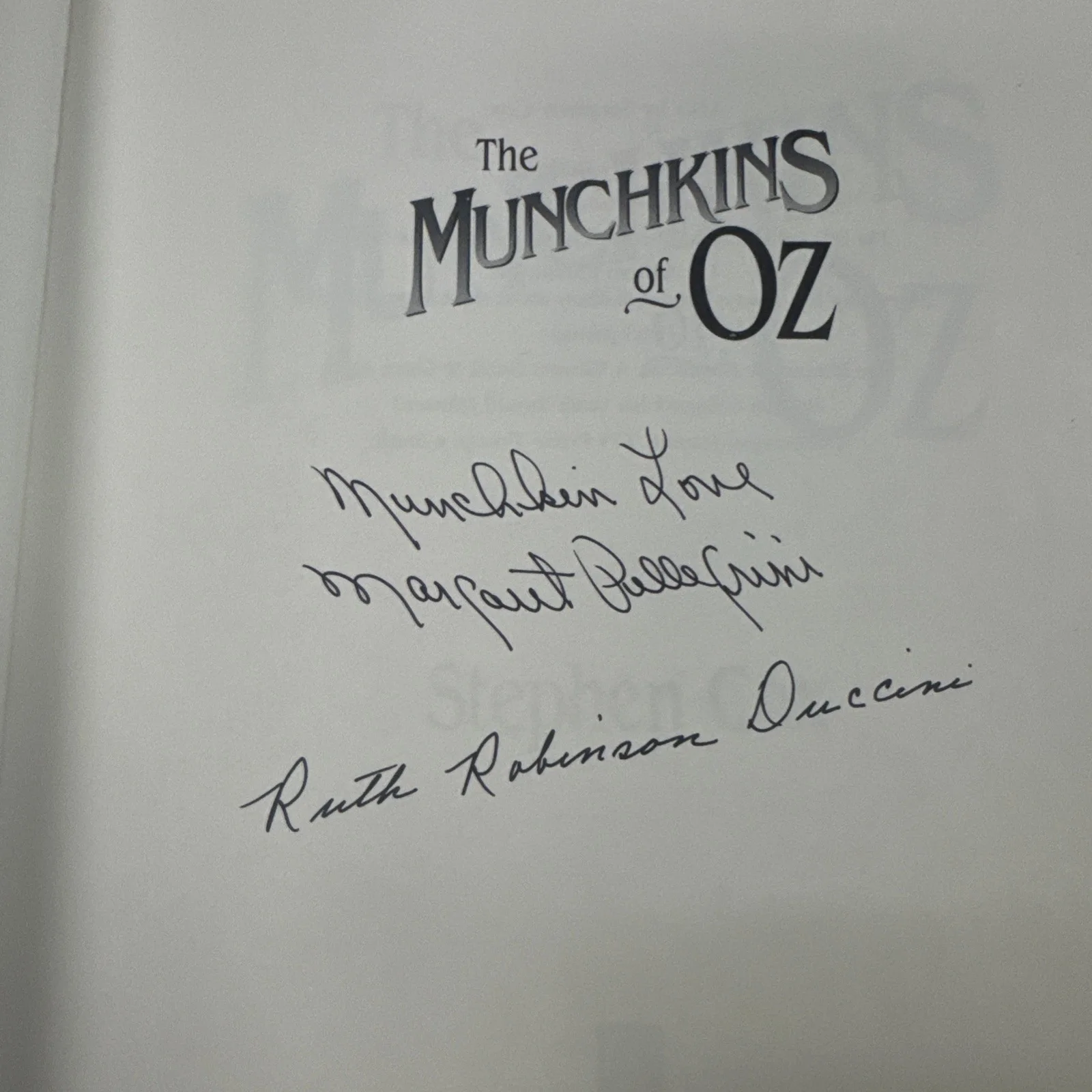 one munchin — The Munchkins Of Oz Book Signed by 2 Original Munchkins Wizard Of Oz, image 3