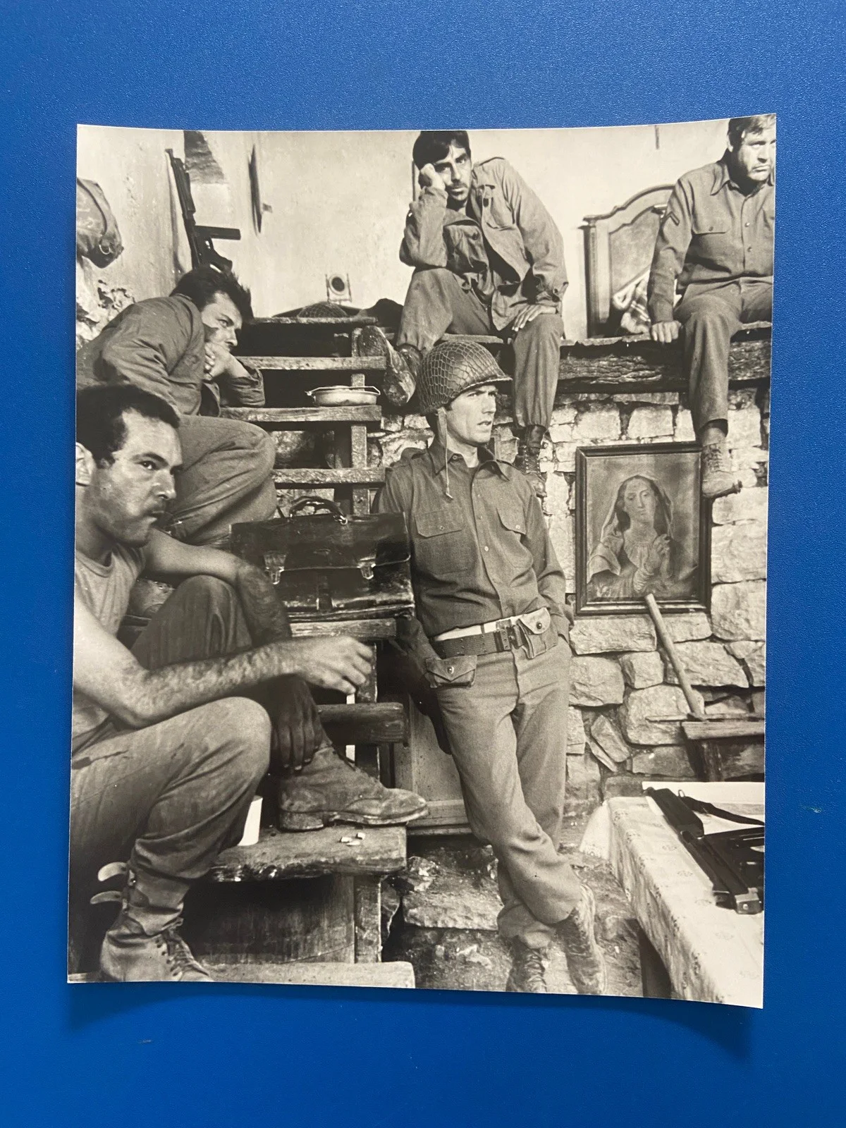 2 x RARE VINTAGE CLINT EASTWOOD 10x8 MOVIE STILLS:Coogan’s Bluff/ Kelly’s Heroes, изображение 4