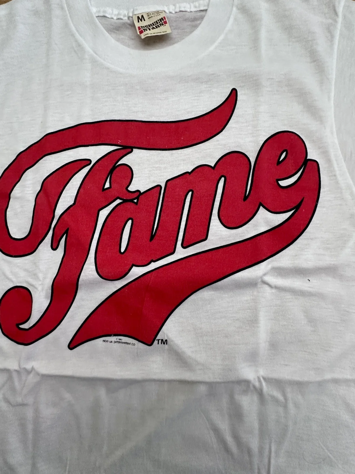 rare 1982 ORGINAL UNUSED OLD RECORD SHOP FAME T SHIRT-COTTON MEDIUM- TS33, изображение 2