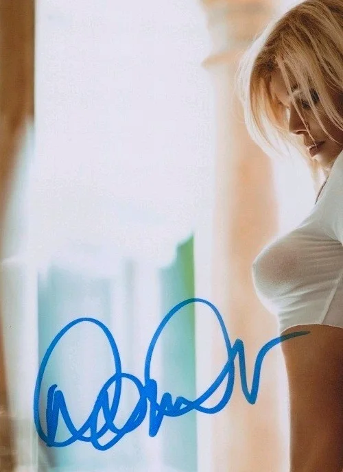 Super Sexy Playboy Model Donna D'Errico Signed 8x10 Photo W/COA, image 2