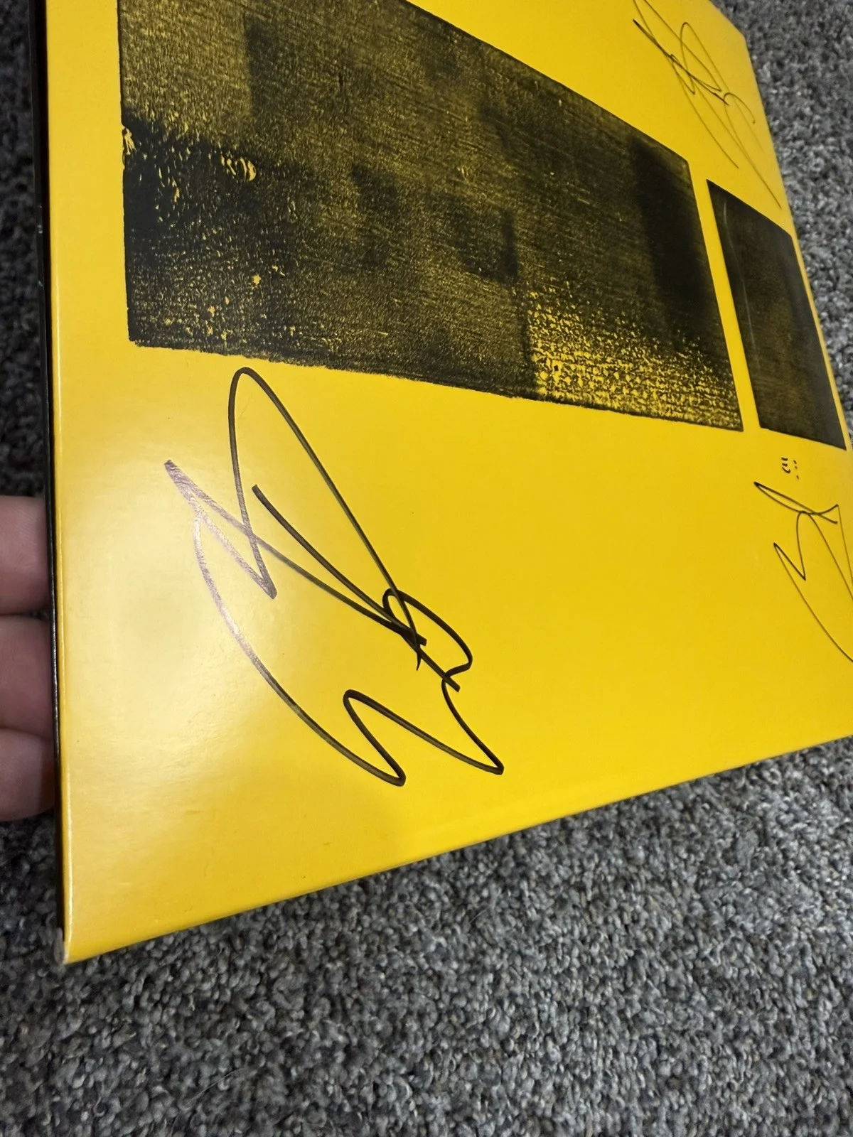 * SHINEDOWN * signed album * ATTENTION ATTENTION * BRENT, ZACH, ERIC & BARRY * 1, изображение 2