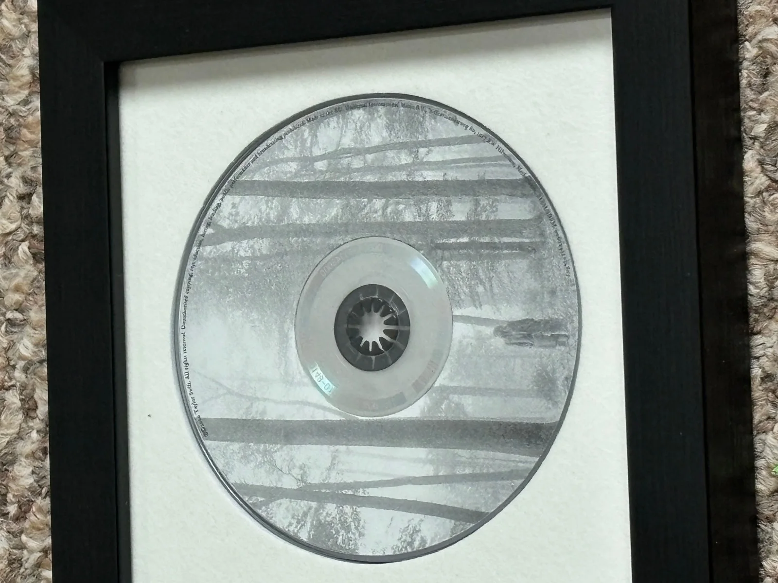 Taylor Swift Signed and FRAMED Folklore CD Autographed AUTO PSA/DNA COA, image 3