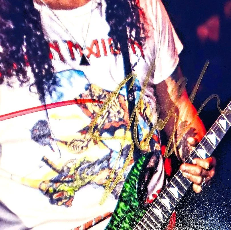 GUNS N' ROSES SIGNED 8 ¼ x 11 ¾ photo AXL ROSE & SLASH with COA "Pardise City", изображение 2