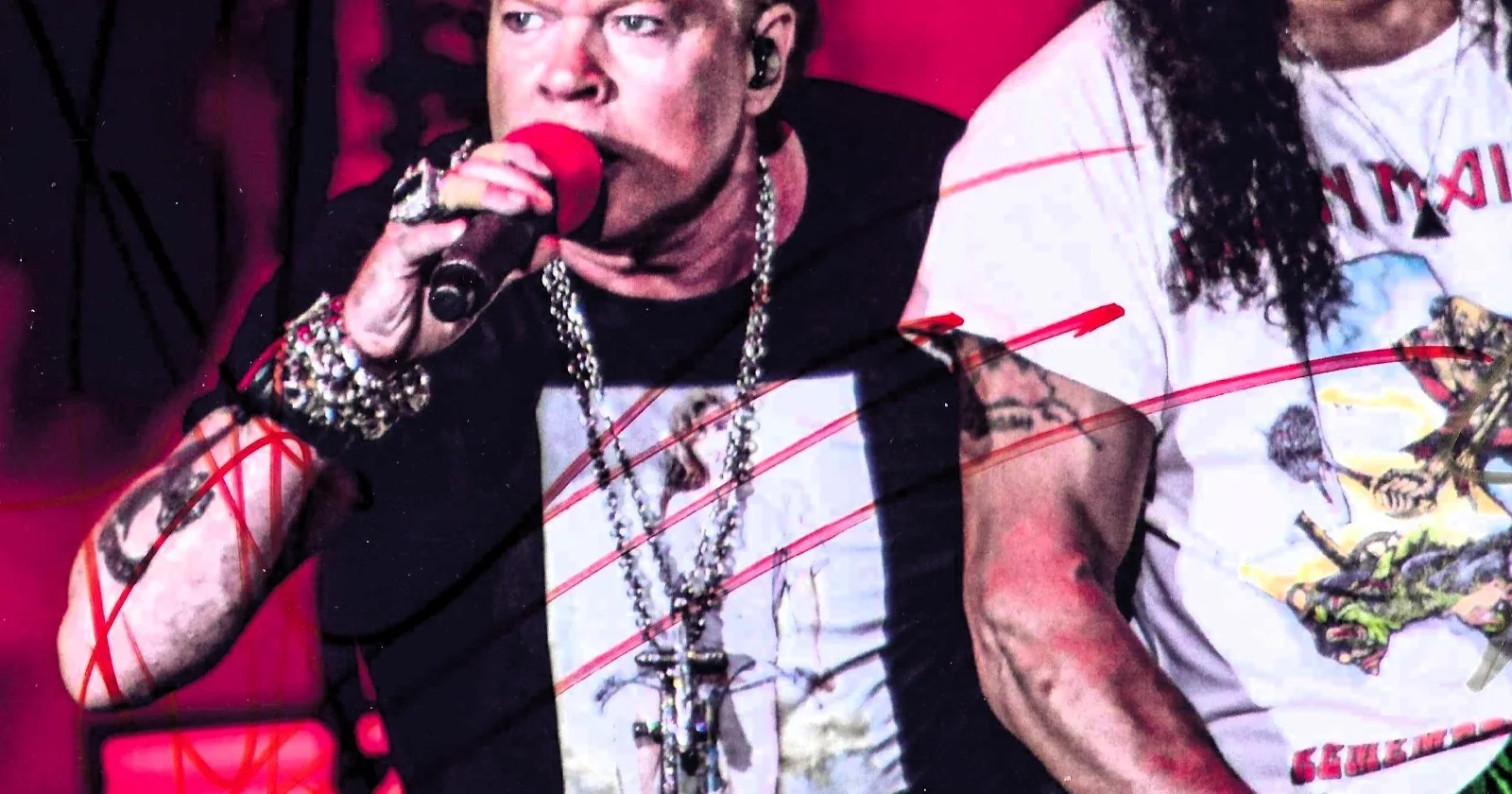 GUNS N' ROSES SIGNED 8 ¼ x 11 ¾ photo AXL ROSE & SLASH with COA "Pardise City", изображение 5