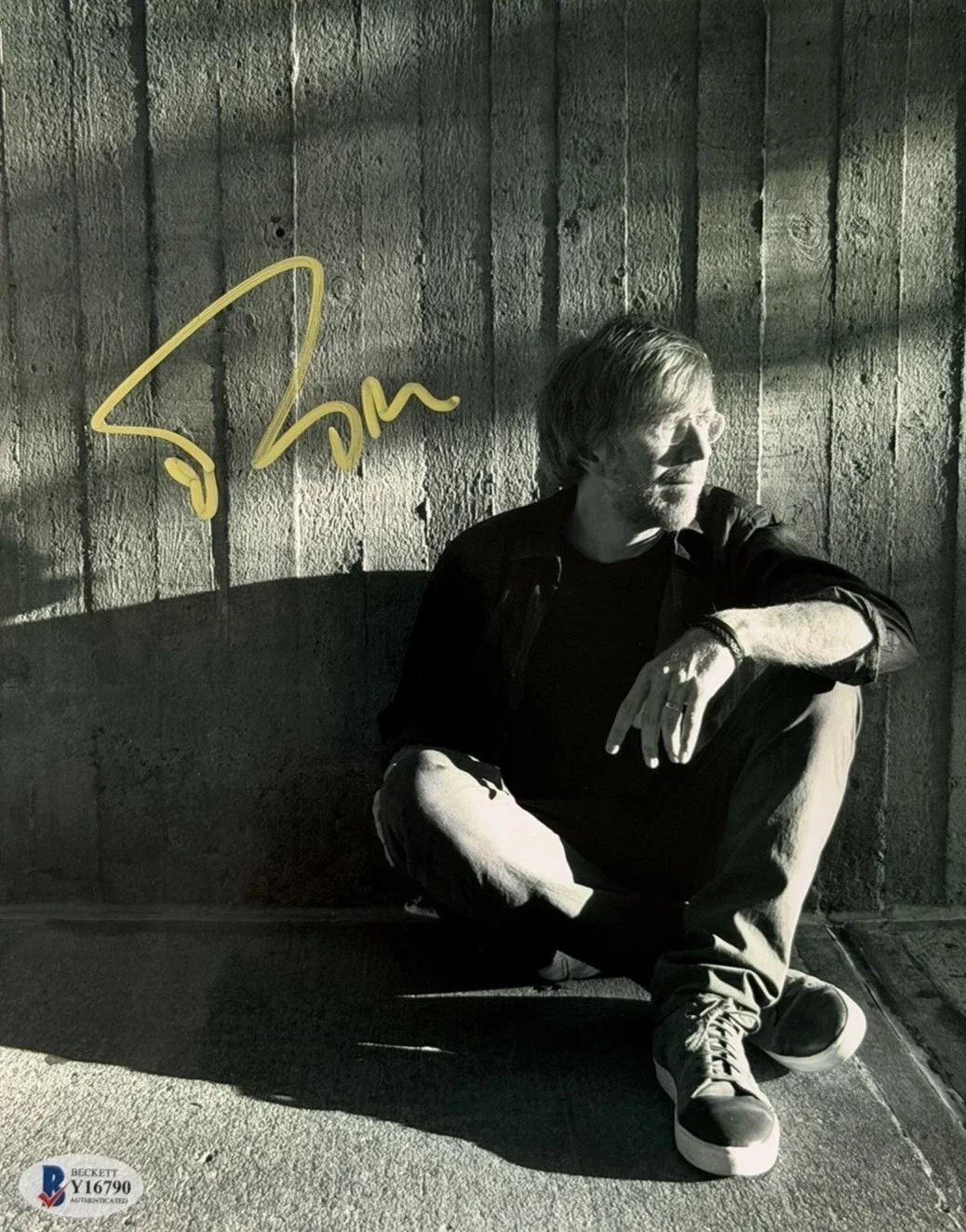 Trey Anastasio — Trey Anastasio Signed 8x10 Photo Phish Auto Autographed BAS Beckett COA Y16790