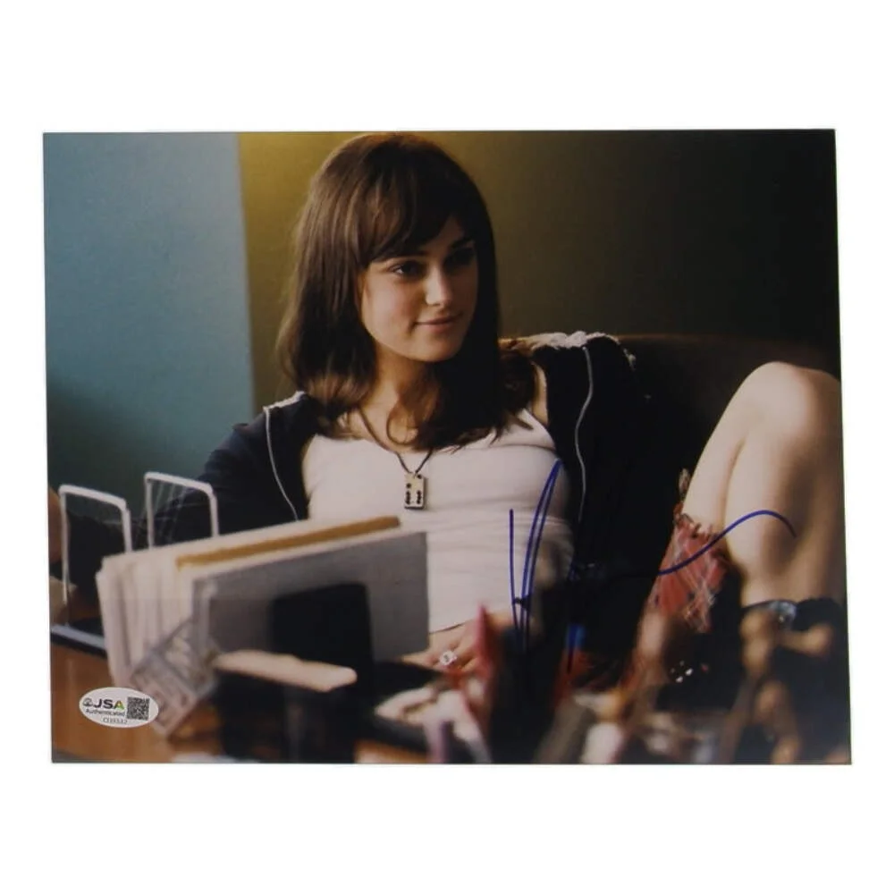 Keira Knightley — Keira Knightley Signed "Domino" 8x10 Photo (JSA) - Domino Harvey
