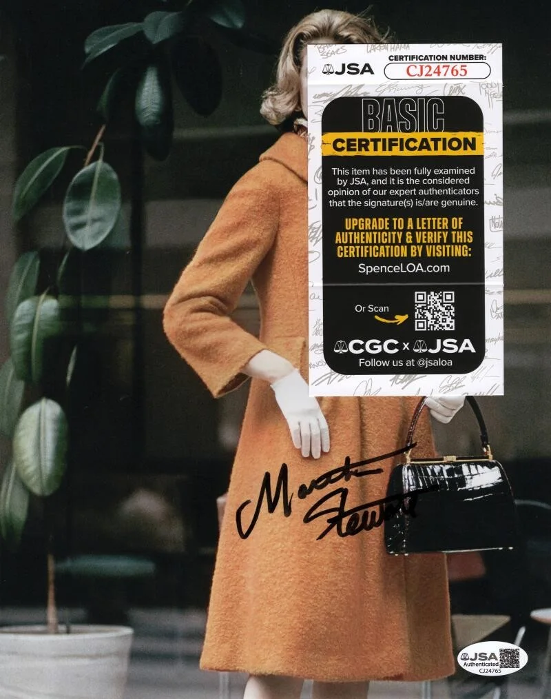 Martha Stewart — Martha Stewart Signed Autograph 8x10 Photo - Young Entrepreneur Modeling JSA COA, изображение 2