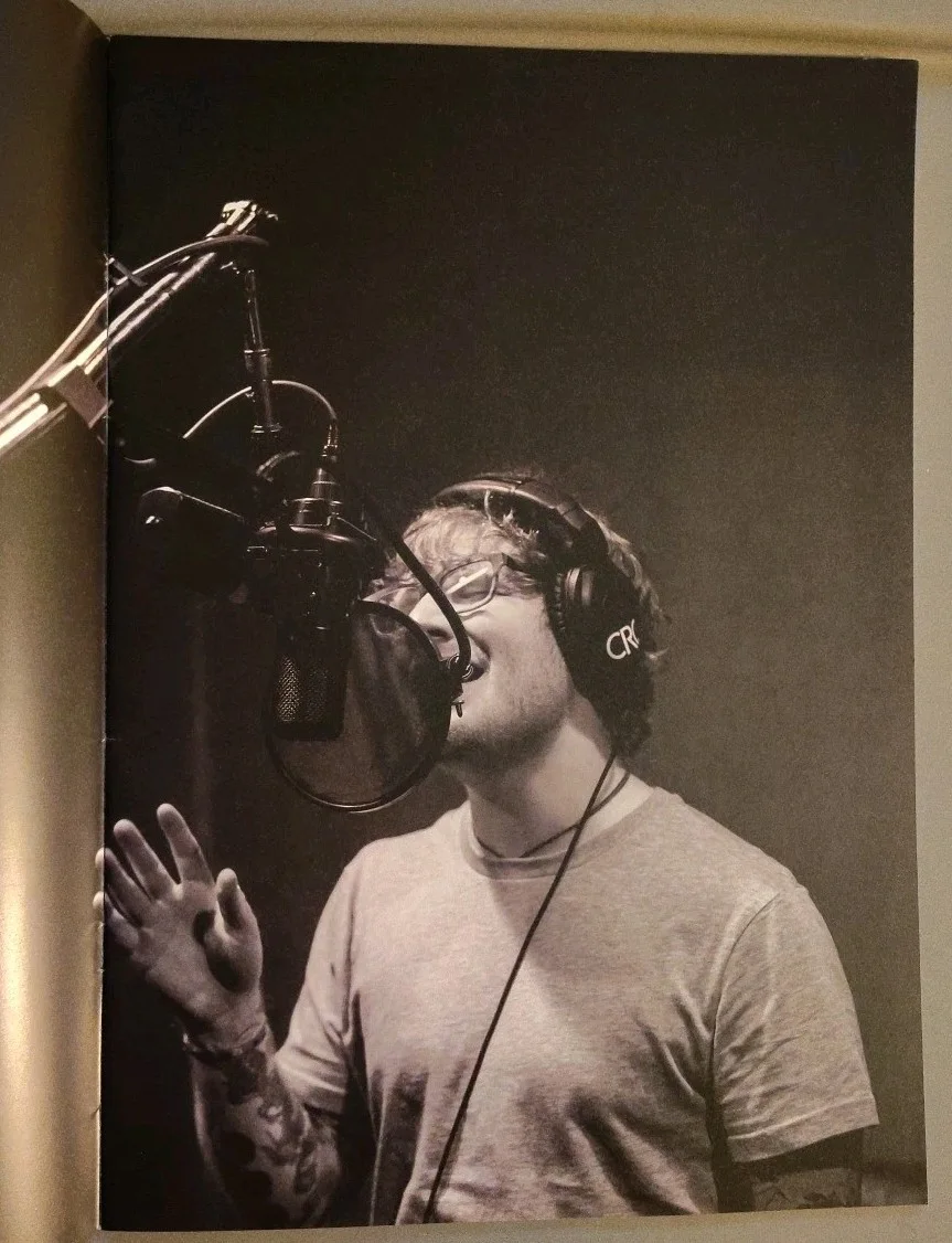 ED SHEERAN 2018 DIVIDE WORLD TOUR CONCERT PROGRAM BOOK EMBOSSED COVER, image 3