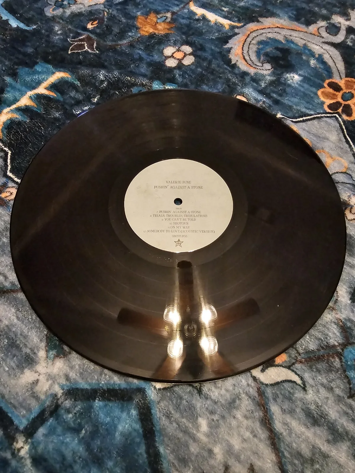 Valerie June Pushin' Against a Stone Autographed Vinyl + MP3 Download Card, изображение 5