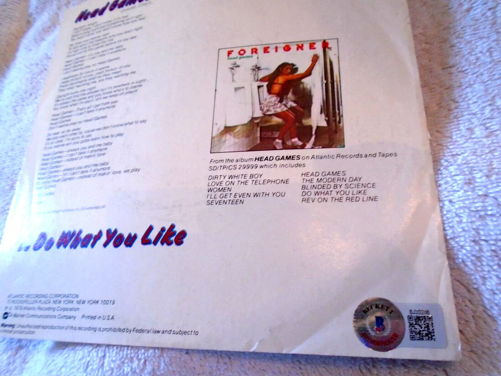 LOU GRAHAM (Foreigner) Signed Album (45) Sleeve -Beckett Authenticated, изображение 2