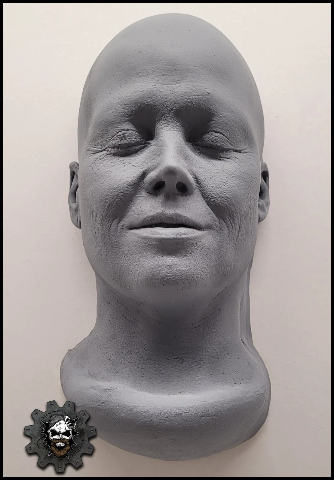Sigourney Weaver face cast (Ripley Aliens - Ghostbusters) Replica Made in Resin, image 5