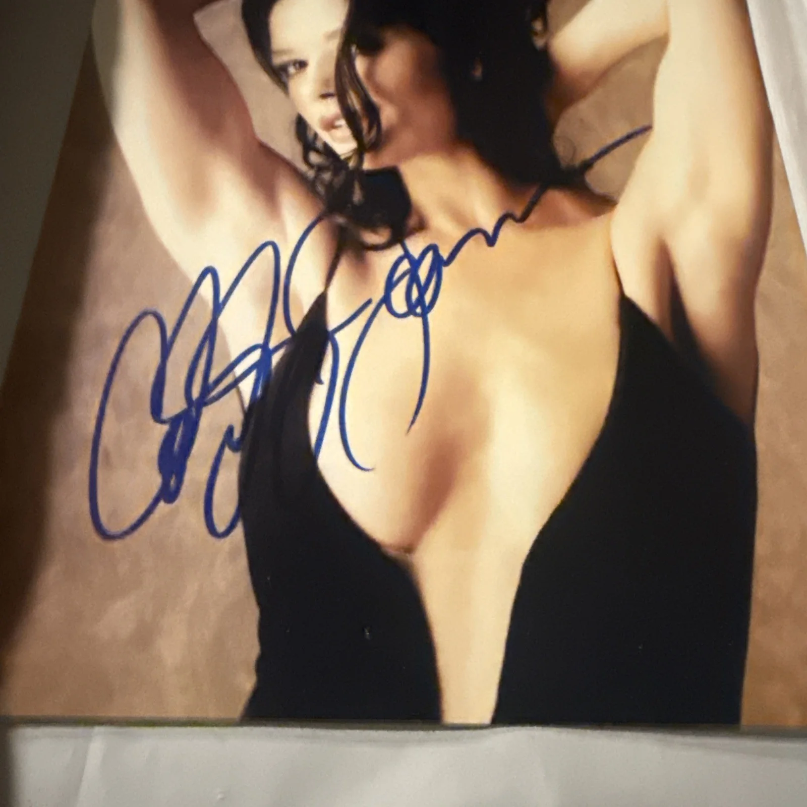 Catherine Zeta Jones — Catherine Zeta Jones hand signed autographed 8x10 photo, image 2