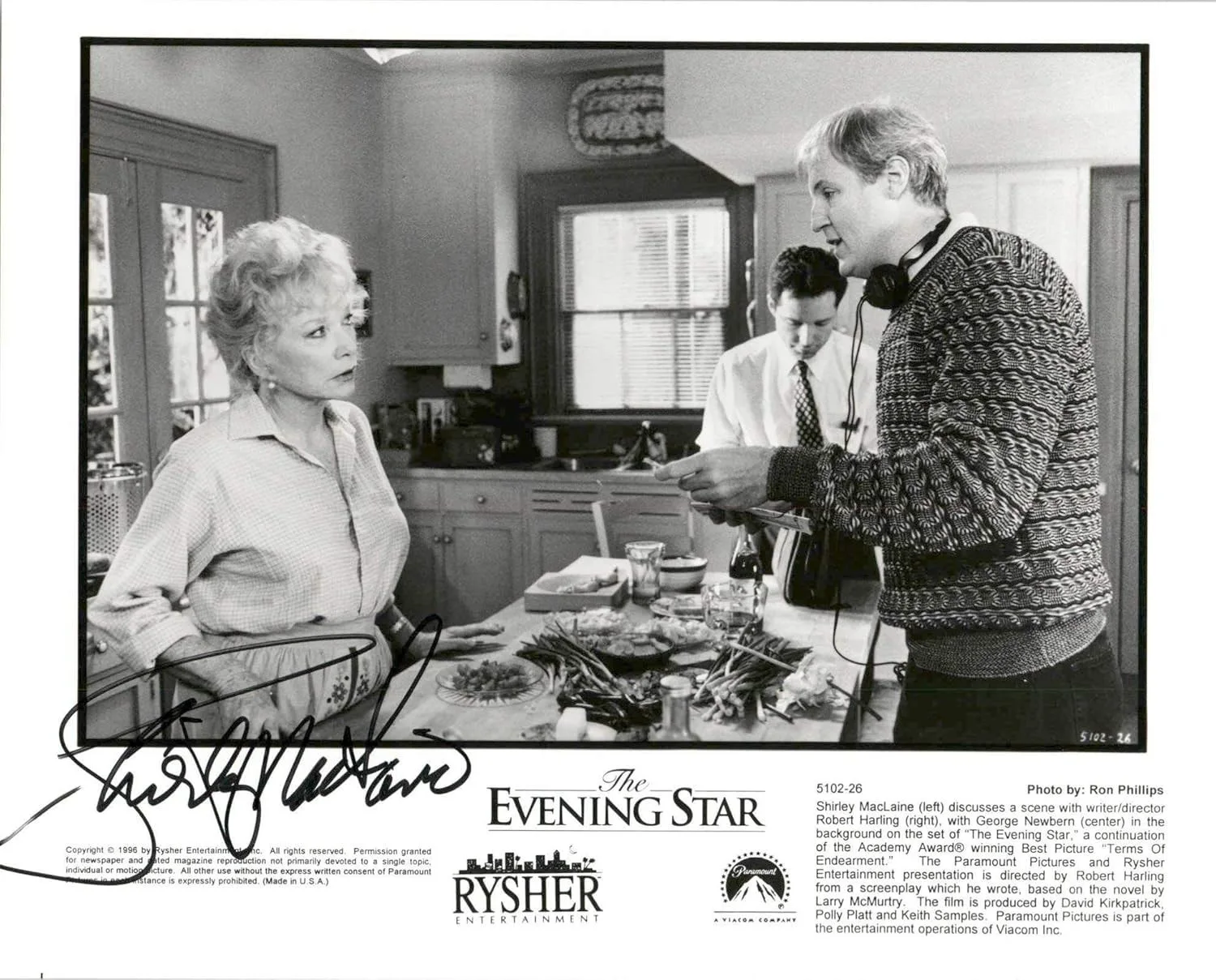Shirley MacLaine — Shirley MacLaine Signed Autographed 'The Evening Star" Glossy 8x10 Photo