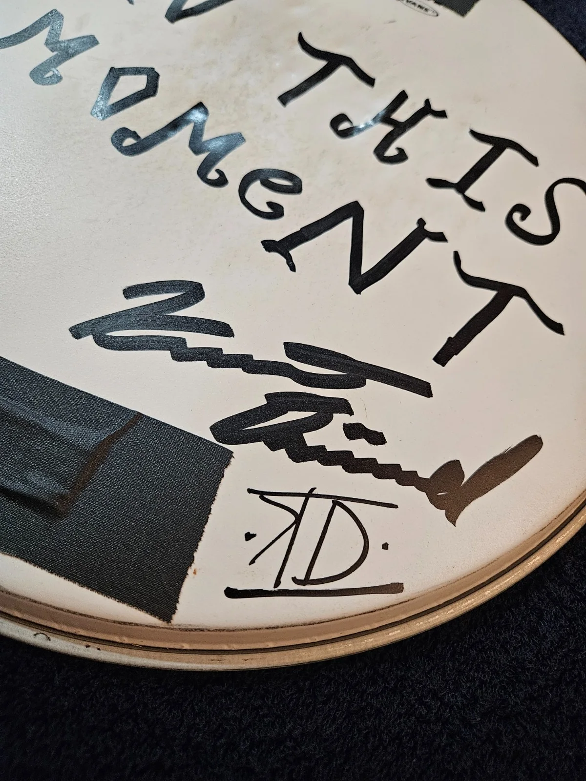 Kent Dimmel Stage used Signed Drumhead 14" - In This Moment, изображение 2