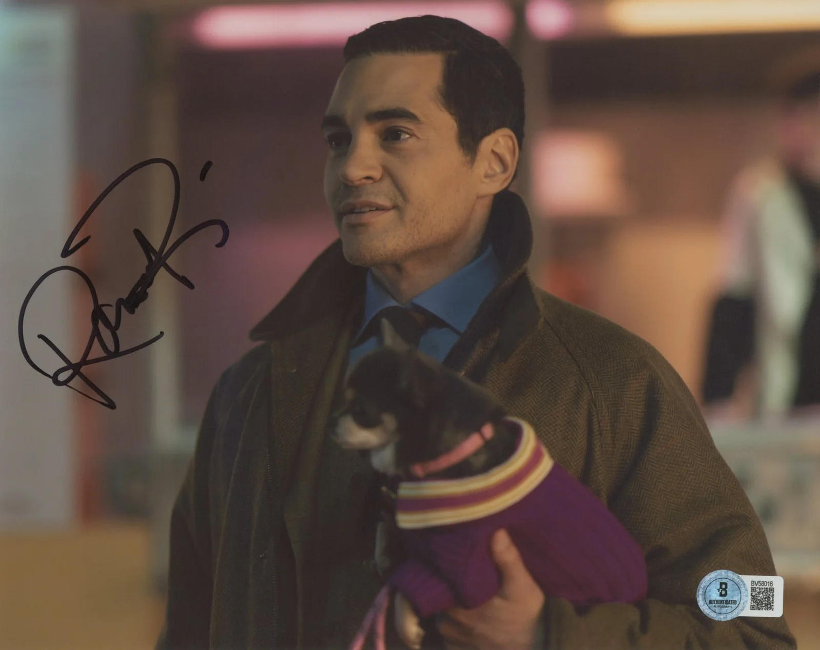 Ramon Rodriguez — Ramon Rodriguez Will Trent Authentic Signed 8x10 Photo Autographed BAS #BV58016