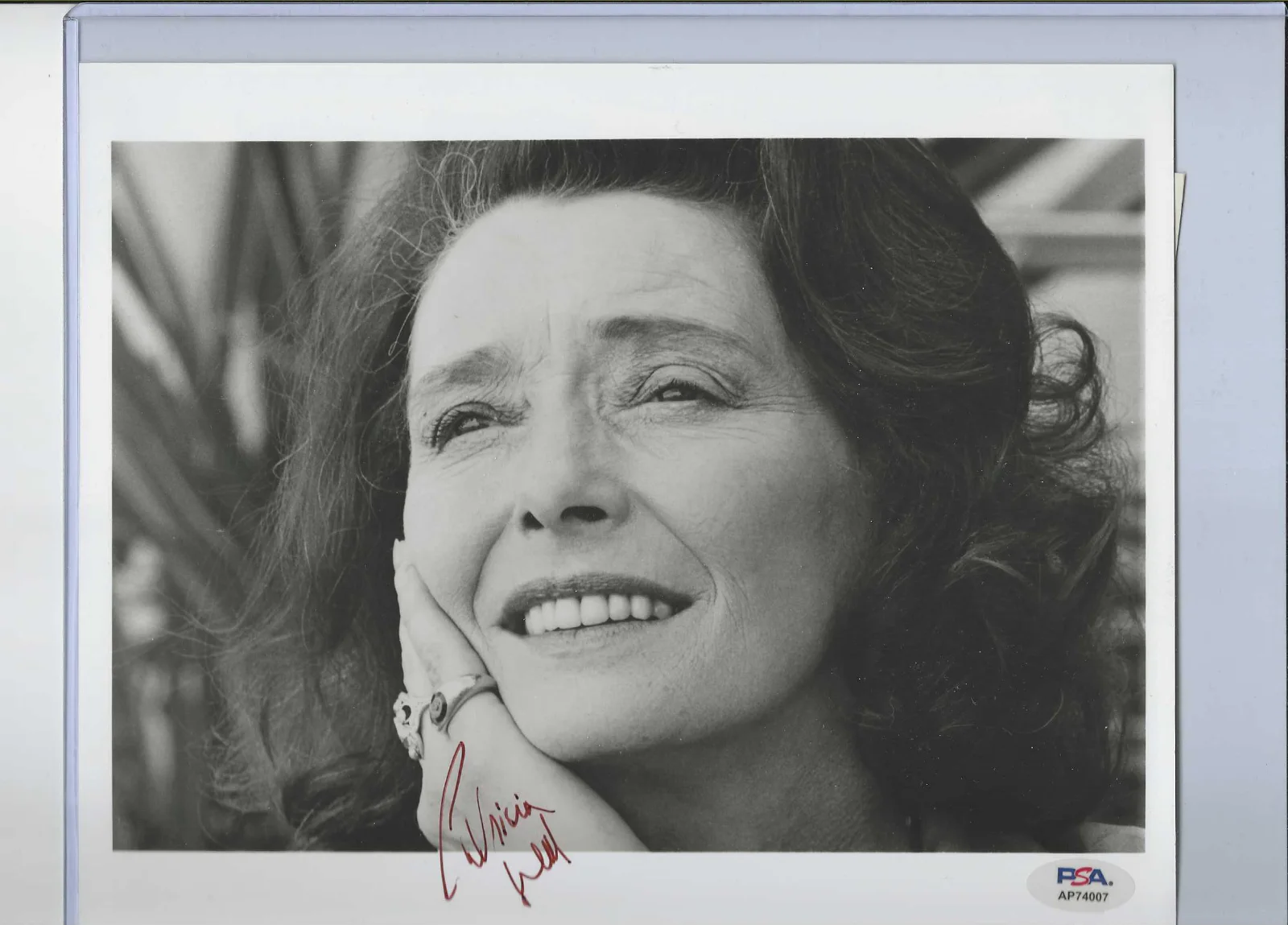 Patricia Neal — Patricia Neal Autographed 8x10 Photo...PSA Authenticated!!