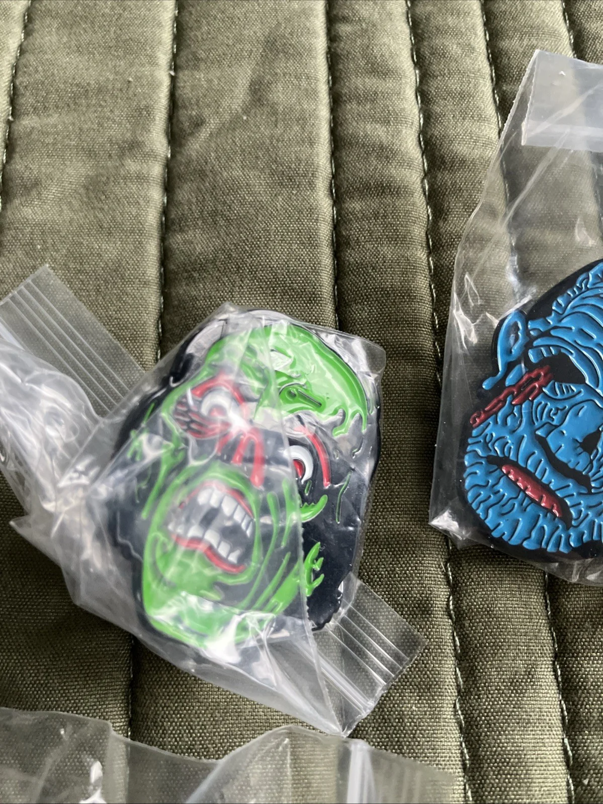 Universal Monsters 6 Large Badges Great Item, image 5