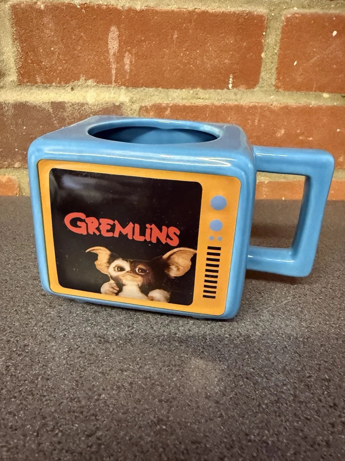 Gremlins - Boxed - Official Ceramic Retro TV Heat Changing Coffee Mug New, изображение 2