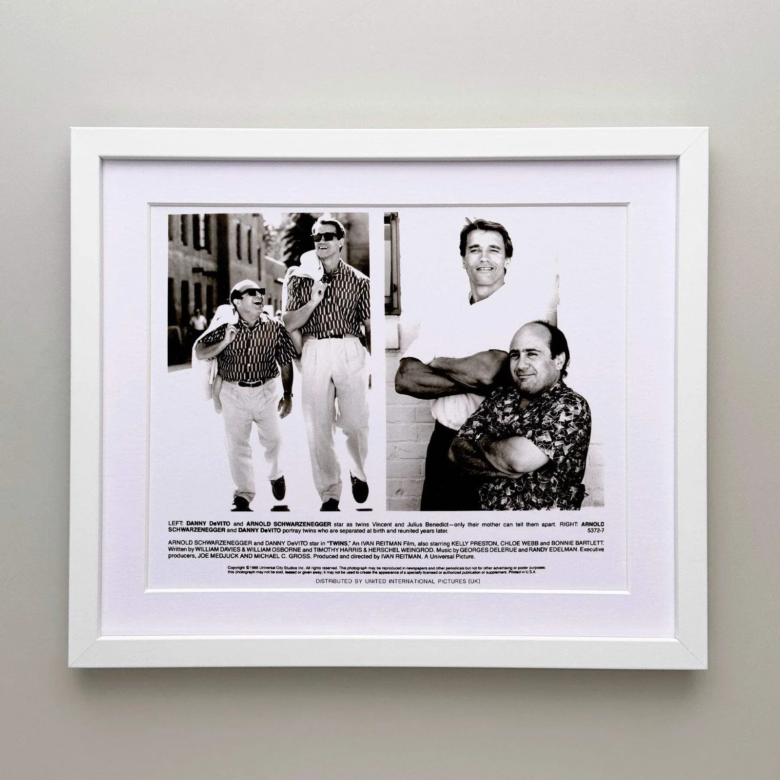 Twins (1988) Press Publicity Still - Framed, image 3