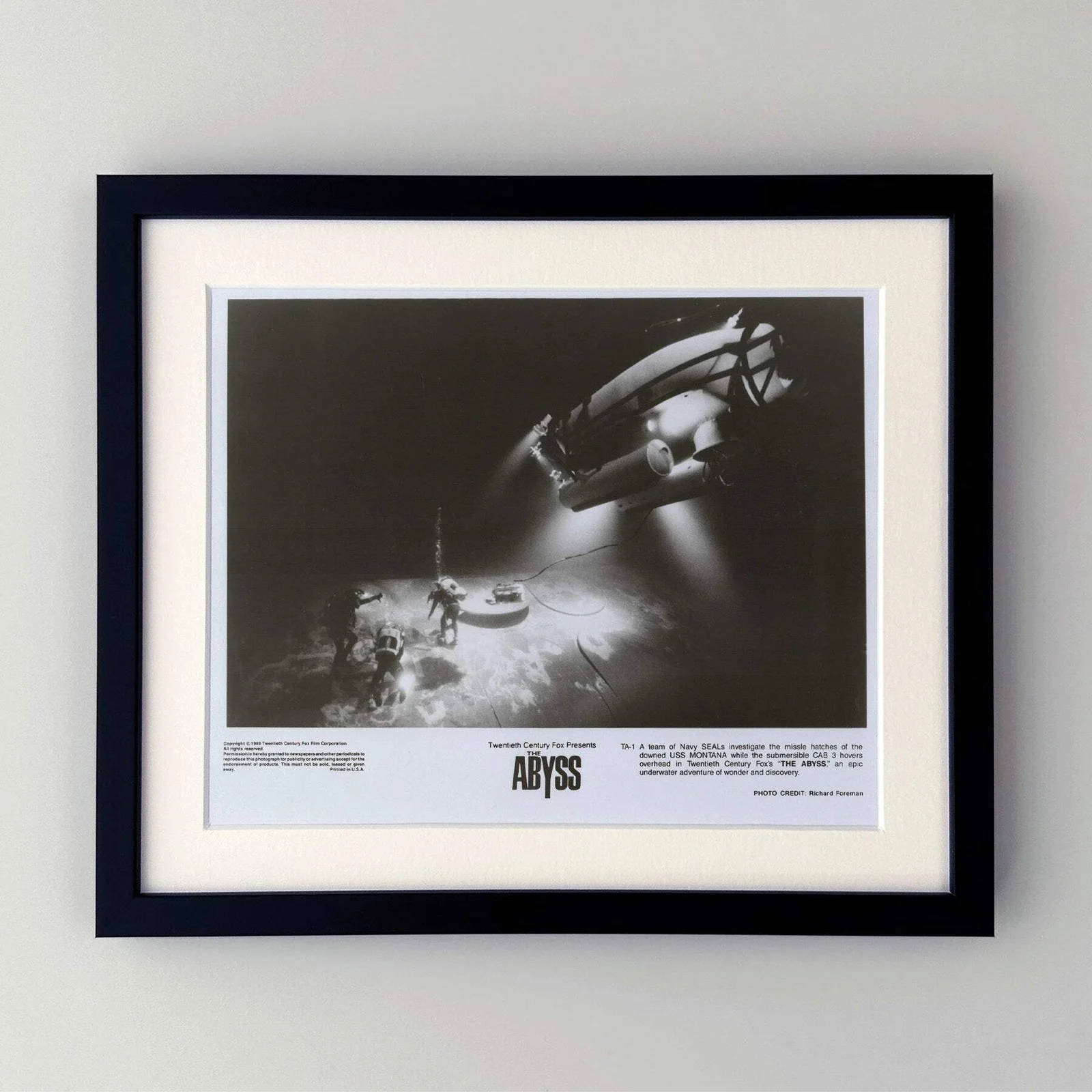The Abyss (1989) Press Publicity Still - Framed, image 2