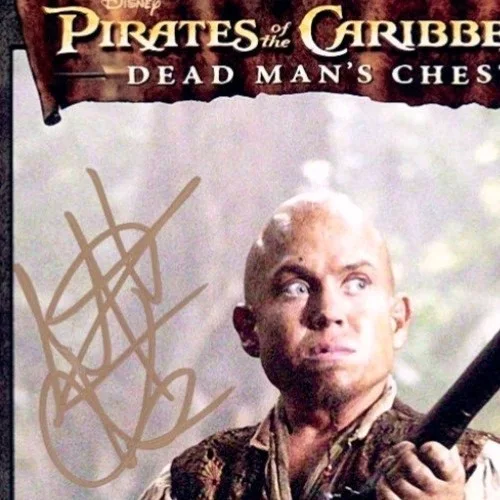 Martin Klebba — Martin Klebba- as "Marty" in Pirates of the Caribbean signed 8x10 Photo w/COA, изображение 2