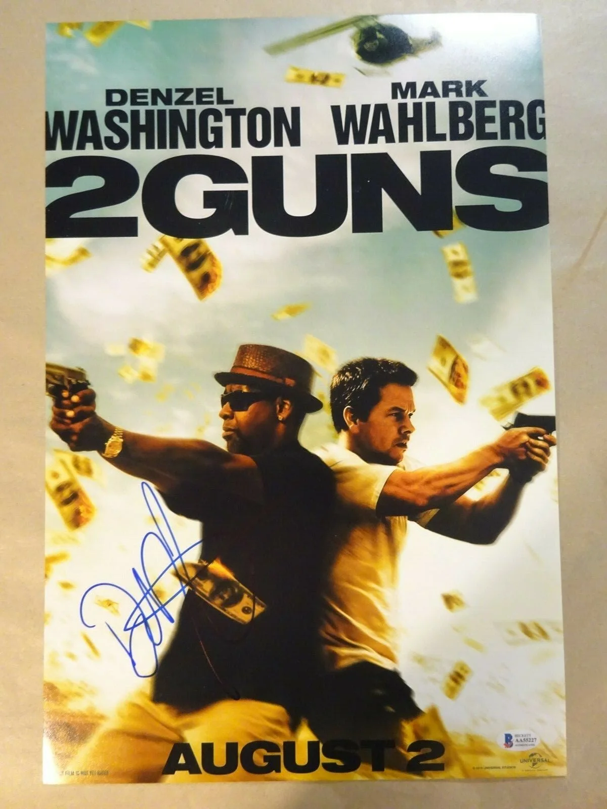Denzel Washington — Signed Denzel Washington Autographed 2 Guns12"x18" Photo Beckett BAS COA, изображение 2