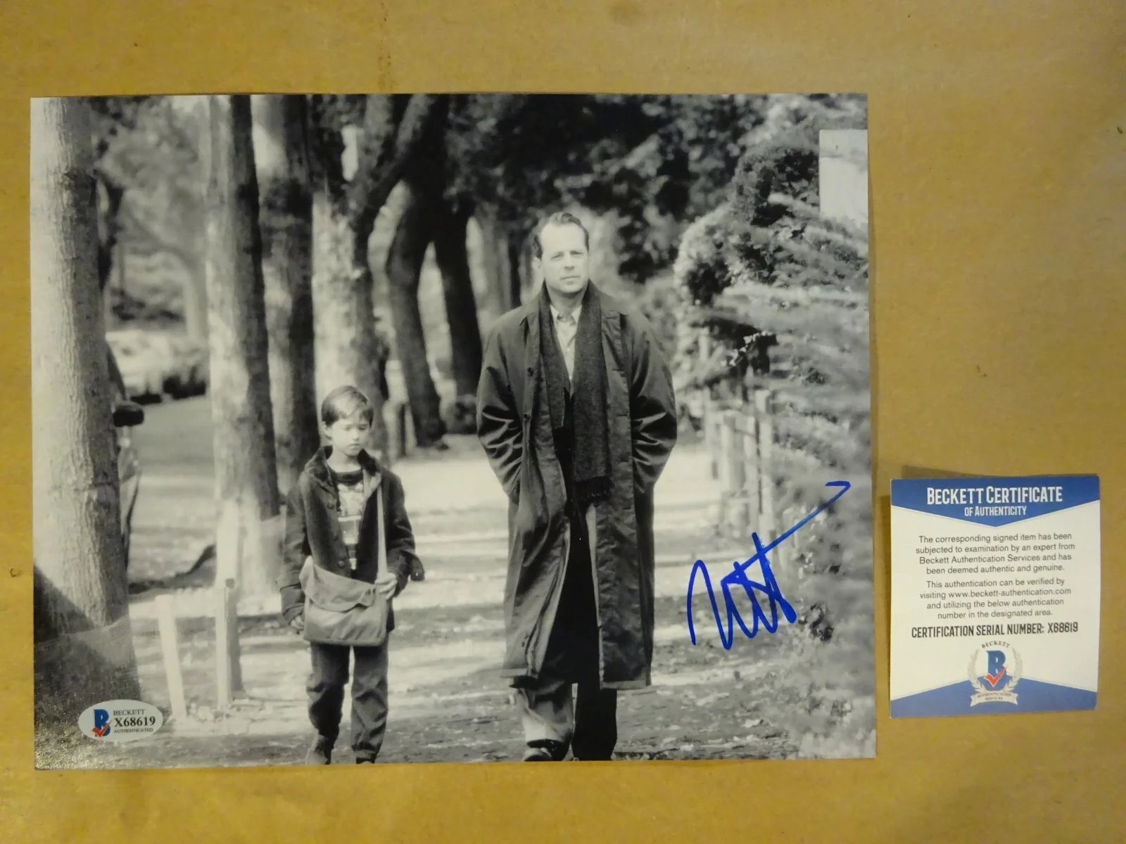 Haley Joel Osment — Signed Haley Joel Osment Autographed The Sixth Sense Photo 8x10 Beckett BAS COA