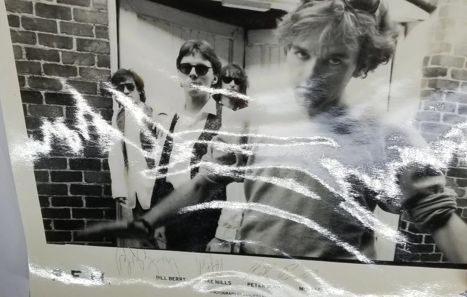 R.E.M. REAL full band hand SIGNED Early Promo Photo JSA LOA Michael Stipe +3 REM, изображение 5