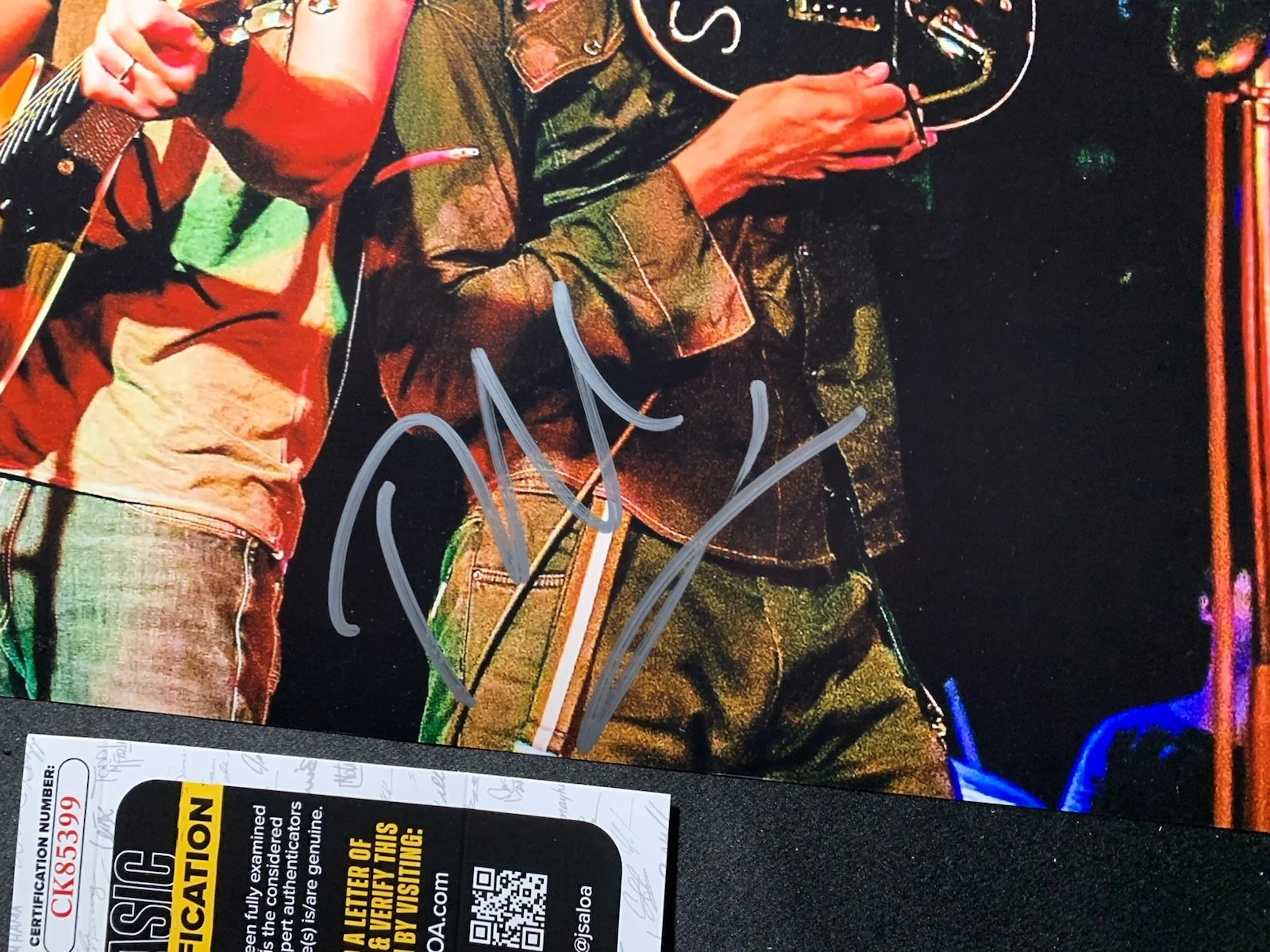 TOM MORELLO AUTOGRAPHED 11"X14" CERTIFIED Photo Pic JSA Coa, image 2