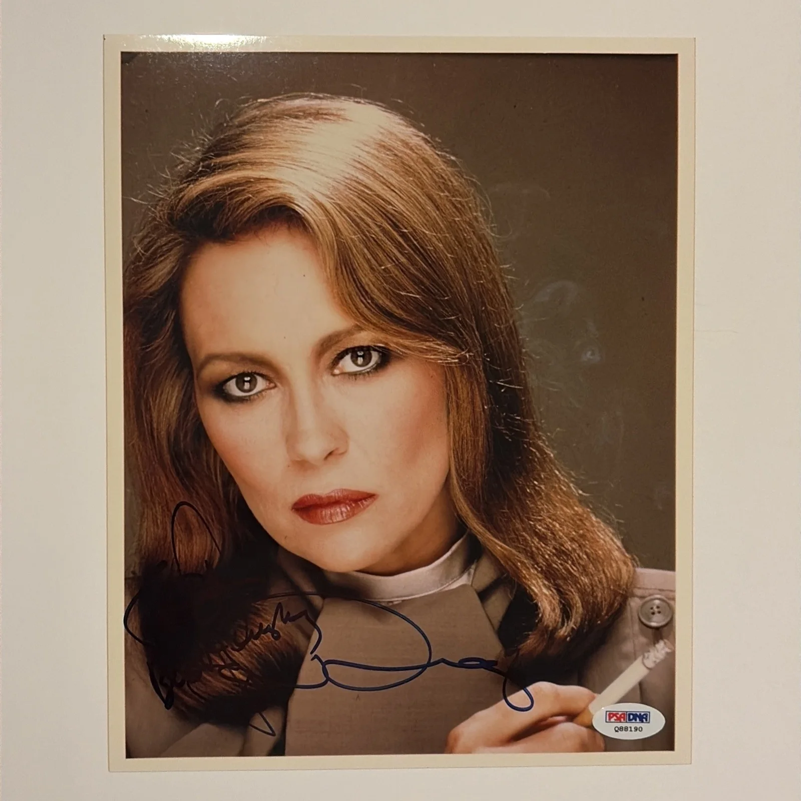 FAYE DUNAWAY — FAYE DUNAWAY Signed 8x10 PHOTO NETWORK EYES OF LAURA MARS PSA DNA