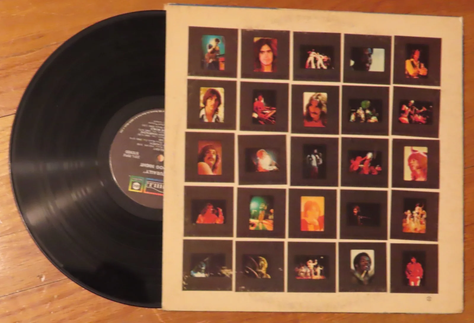 CHUCK NEGRON of THREE DOG NIGHT signed NATURALLY 1971 Record "Joy to the World", изображение 3