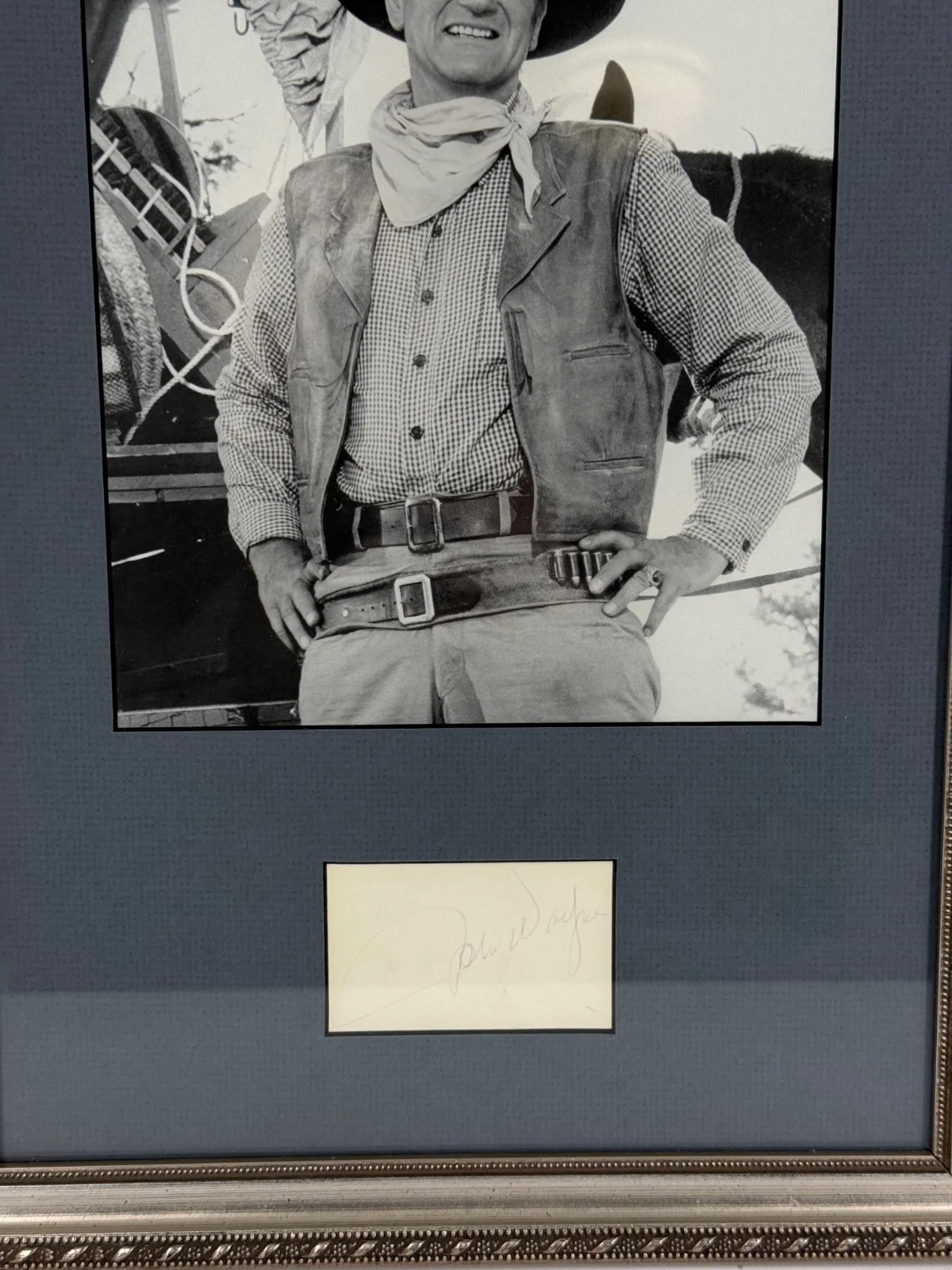 John Wayne — John Wayne AUTOGRAPH The Comancheros 1961 Photograph Framed Captain Jake Cutter, изображение 4