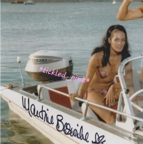 Martine Beswick — Stunning Actress Martine Beswick-James Bond/Bond Girl, signed 8x10 Photo w/COA, изображение 2