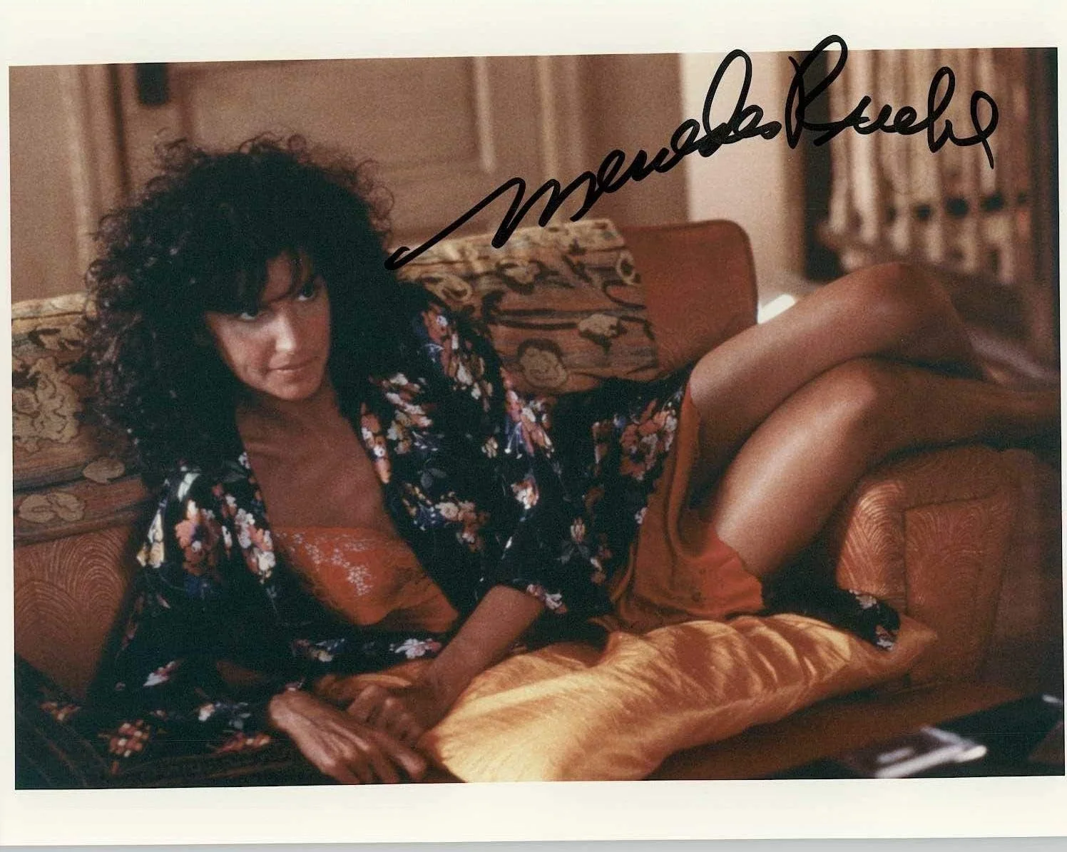 Mercedes Ruehl — Mercedes Ruehl Signed Autographed Color Glossy 8x10 Photo