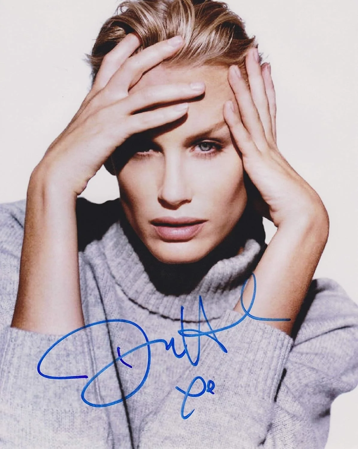 Daryl Hannah — Daryl Hannah Signed Autographed Color Glossy 8x10 Photo