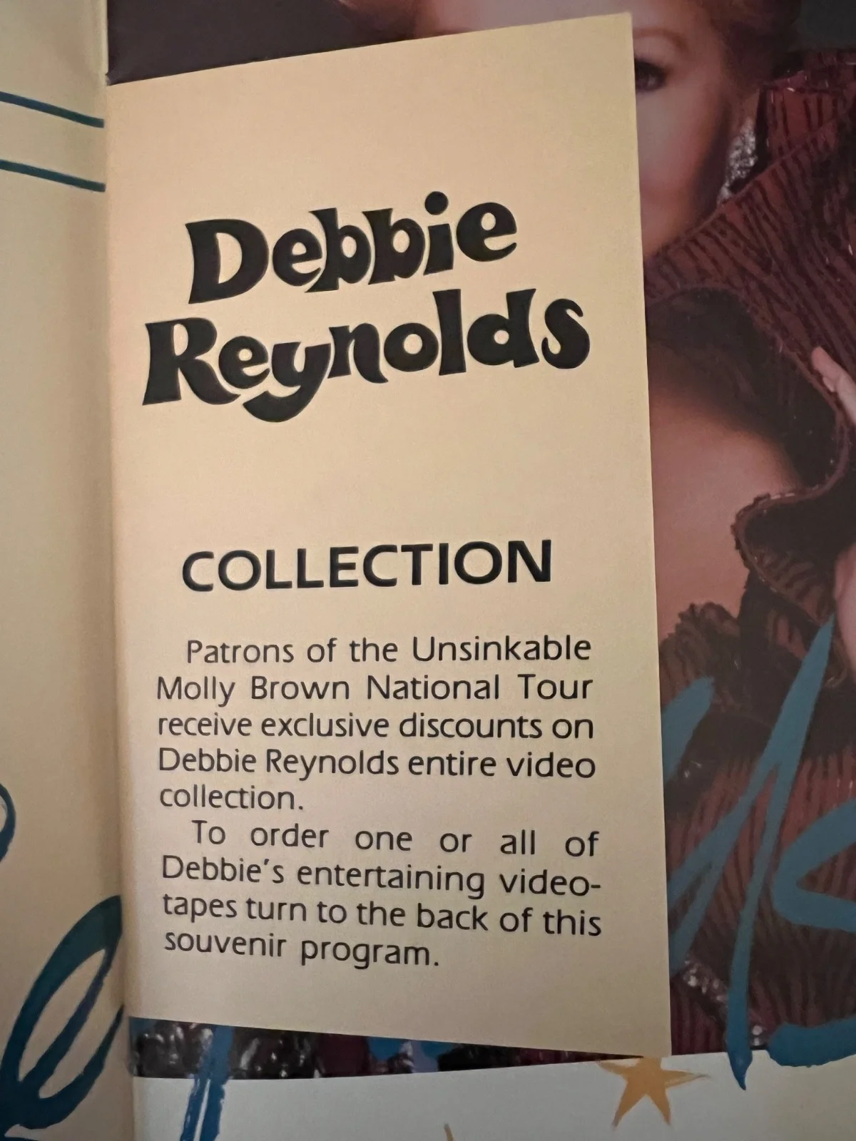 Debby Reynolds — DEBBIE REYNOLDS SOUVENIR PROGRAM Biography Book Signed autograph 70’s, image 2
