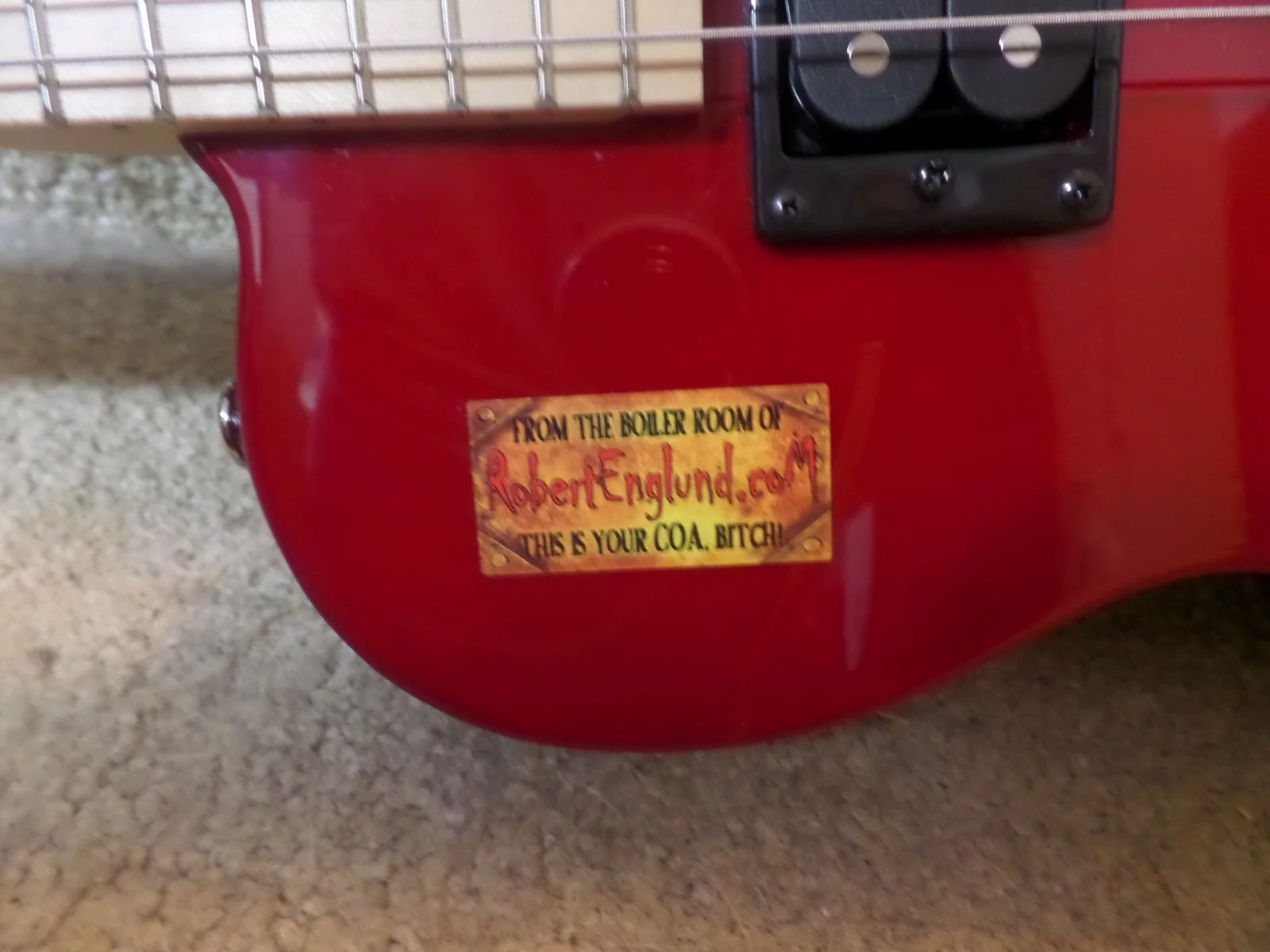 Robert Englund authentic signed electric guitar /His COA Picture of him w Guitar, изображение 5