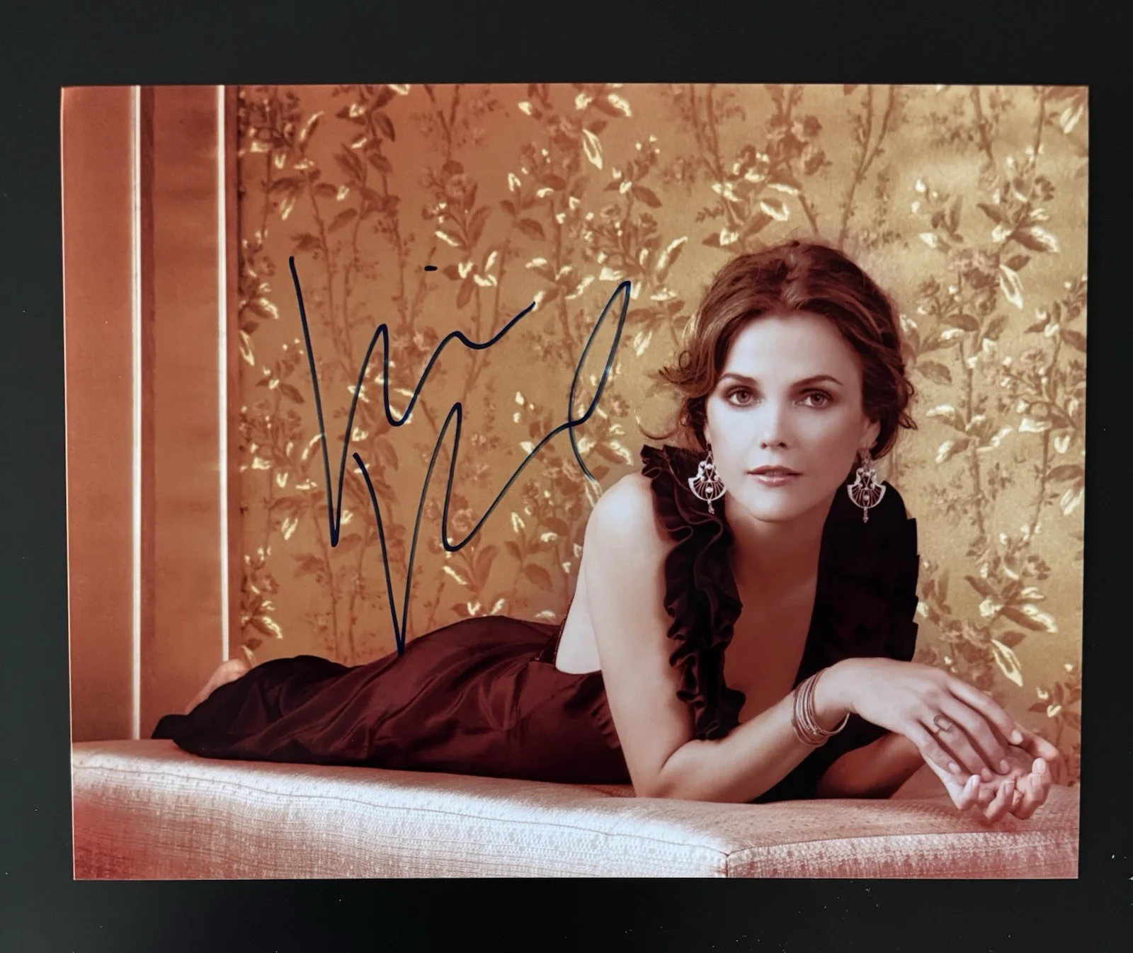 Keri Russell — Keri Russell Signed Glamour Photo 8.5x11 – Felicity, The Americans Star – COA