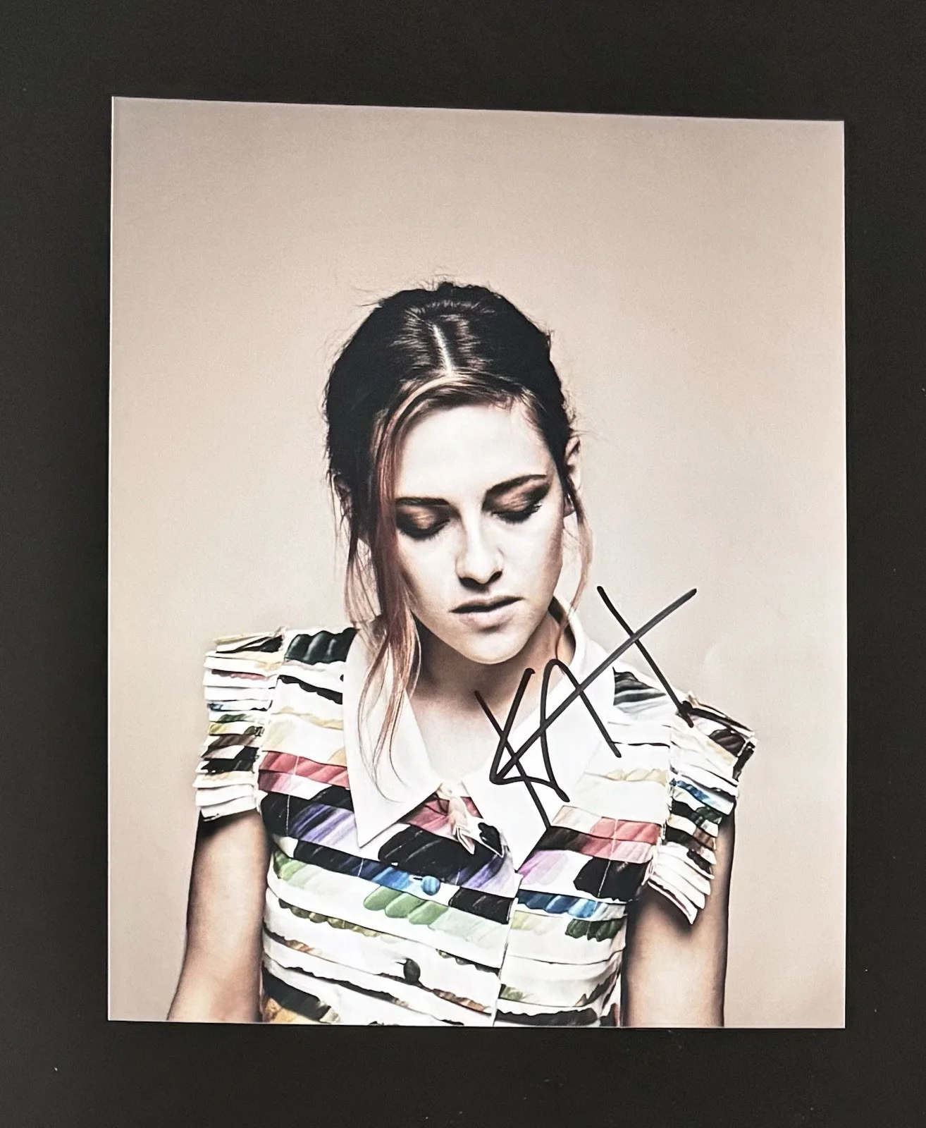 Kristen Stewart — Kristen Stewart Signed Photo 8x10 – Twilight, Spencer, Indie Film Star – COA