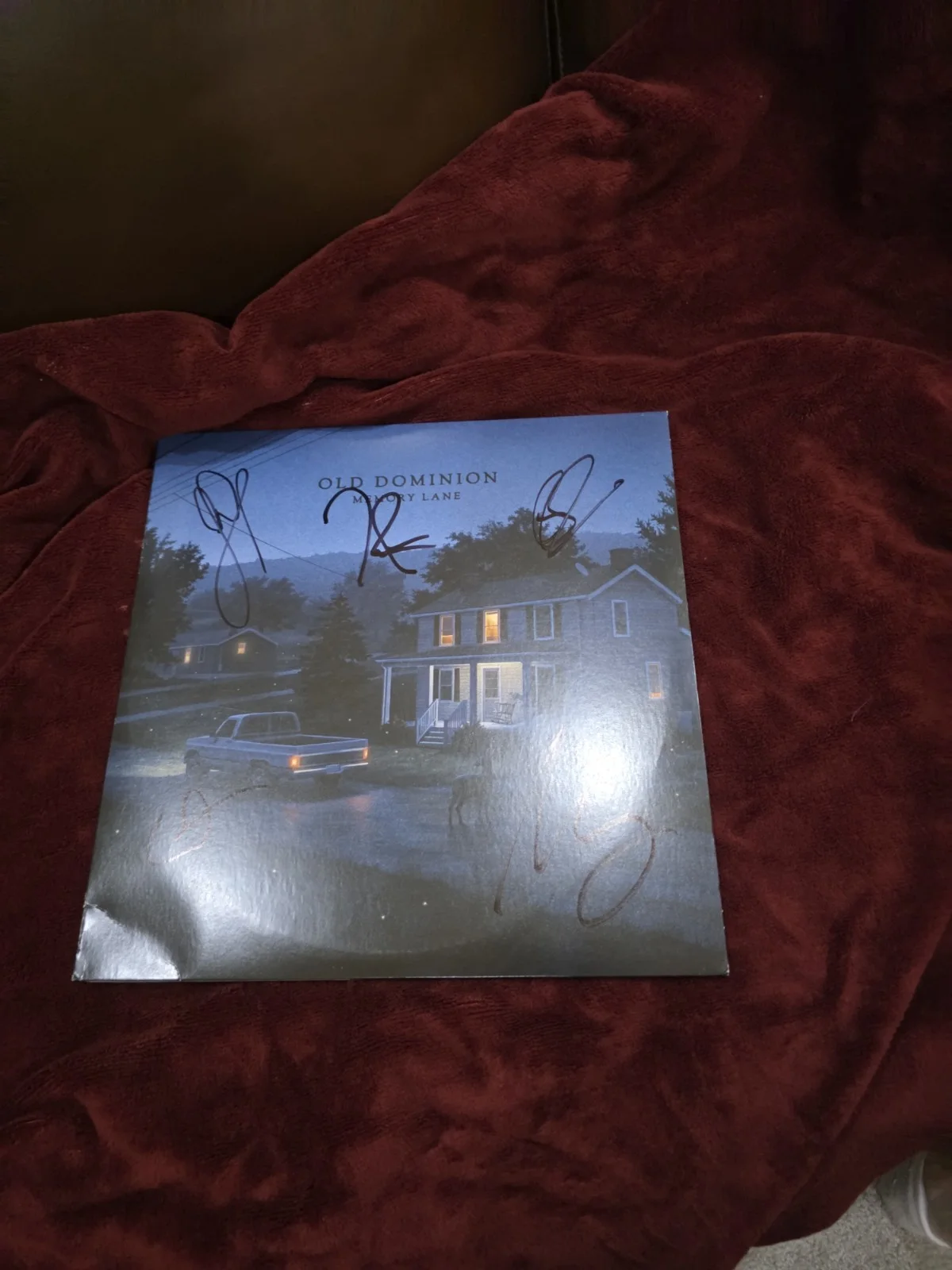 Matthew Ramsey, Trevor Rosen, Whit Sellers, Geoff Sprung, Brad Tu — Old Dominion Complete Band x5 Signed Autograph Memory Lane Album Vinyl Record, изображение 2