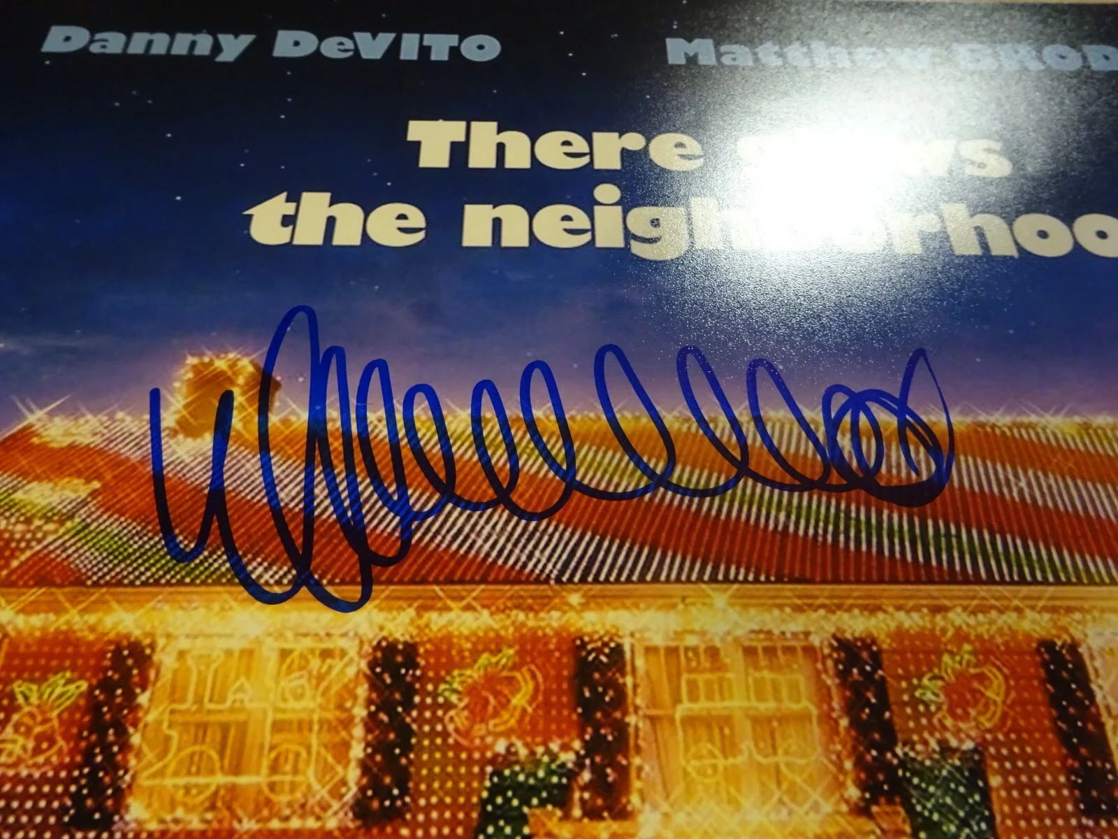 Danny DeVito, Matthew Broderick, Kristin Chenoweth — Deck The Halls 11"x17" Photo Signed By 4 Devito Broderick + Beckett COA LOA, изображение 5