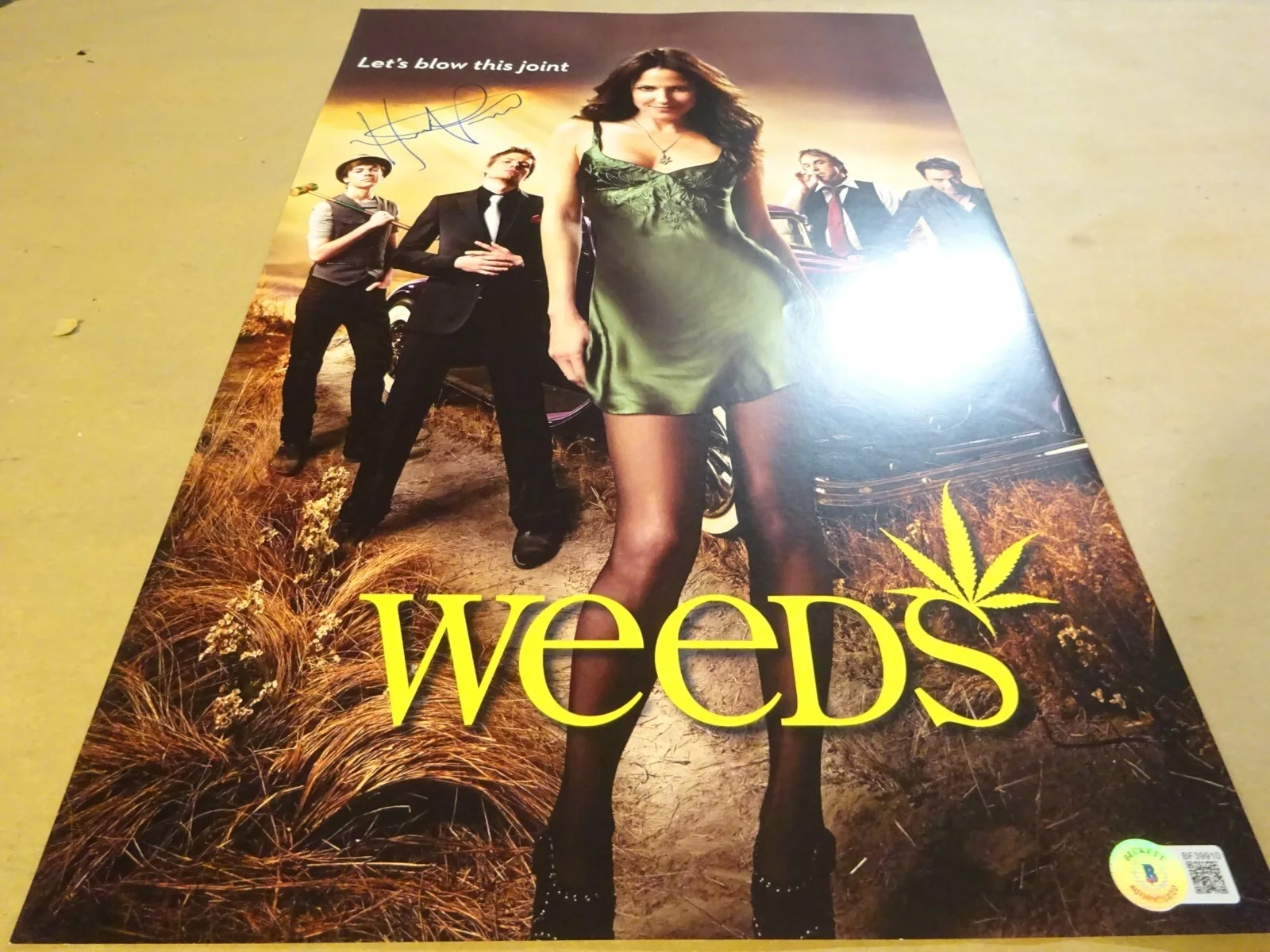 Hunter Parrish — Signed Hunter Parrish Autographed Weeds 11"x17" Photo Beckett BAS COA, image 2