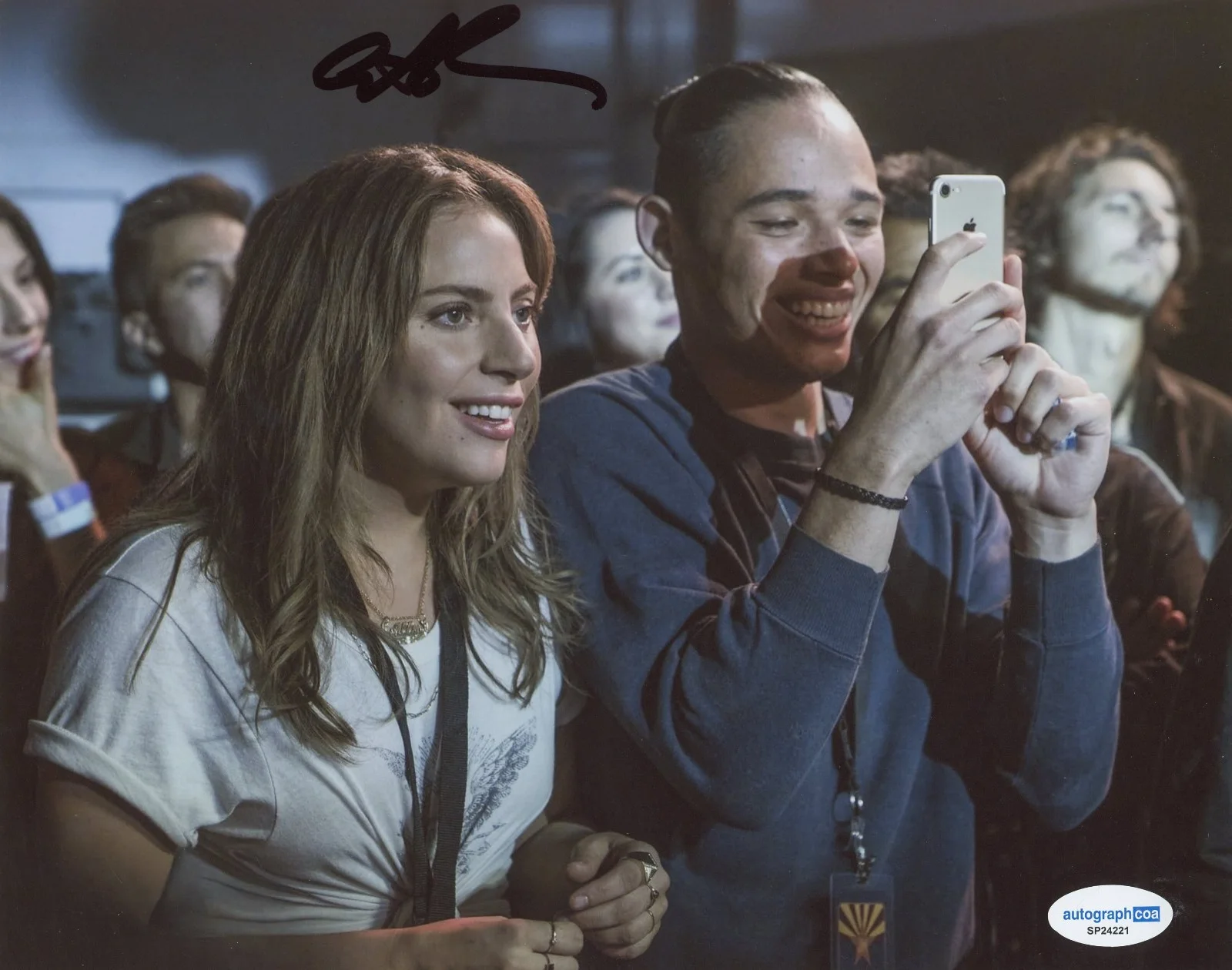 Anthony Ramos — Anthony Ramos Signed Autographed A STAR IS BORN 'Ramon' 8x10 Photo ACOA, изображение 2