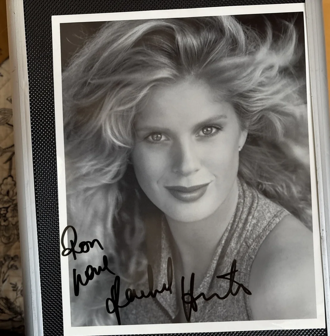 Rachel Hunter — Rachel Hunter Autographed Signed 8x10 Photo Model Actress, image 2