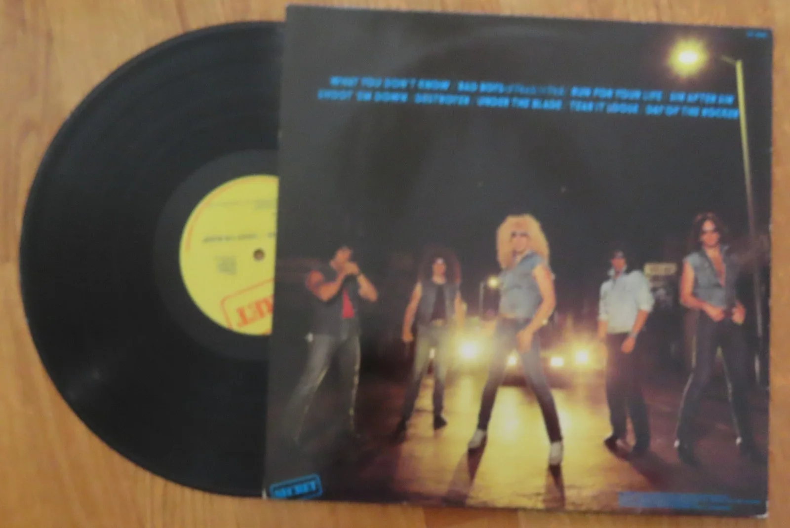 DEE SNIDER of TWISTED SISTER signed UNDER THE BLADE 1982 Record / Album COA, image 3