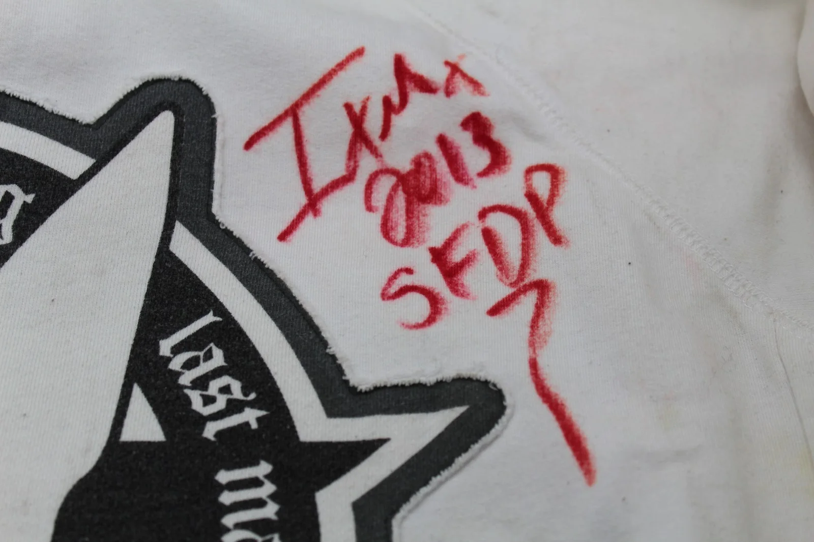 IVAN MOODY Signed Jacket Autograph Beckett Certified 5 FINGER DEATH PUNCH, image 2